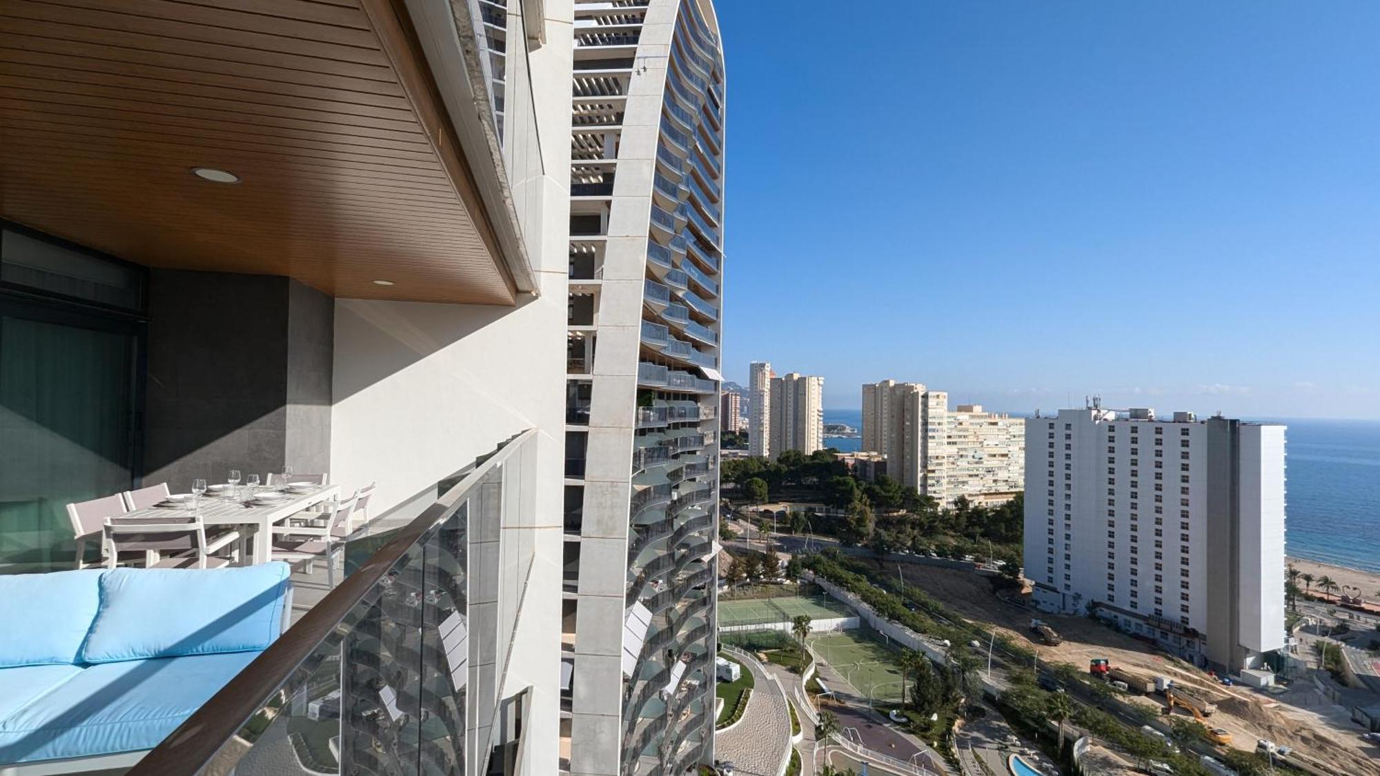 Sunset Waves Retreat Benidorm