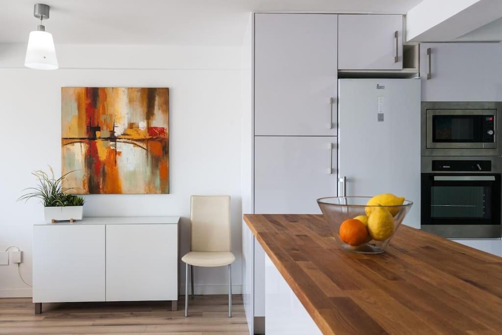 Stylish And Modern *