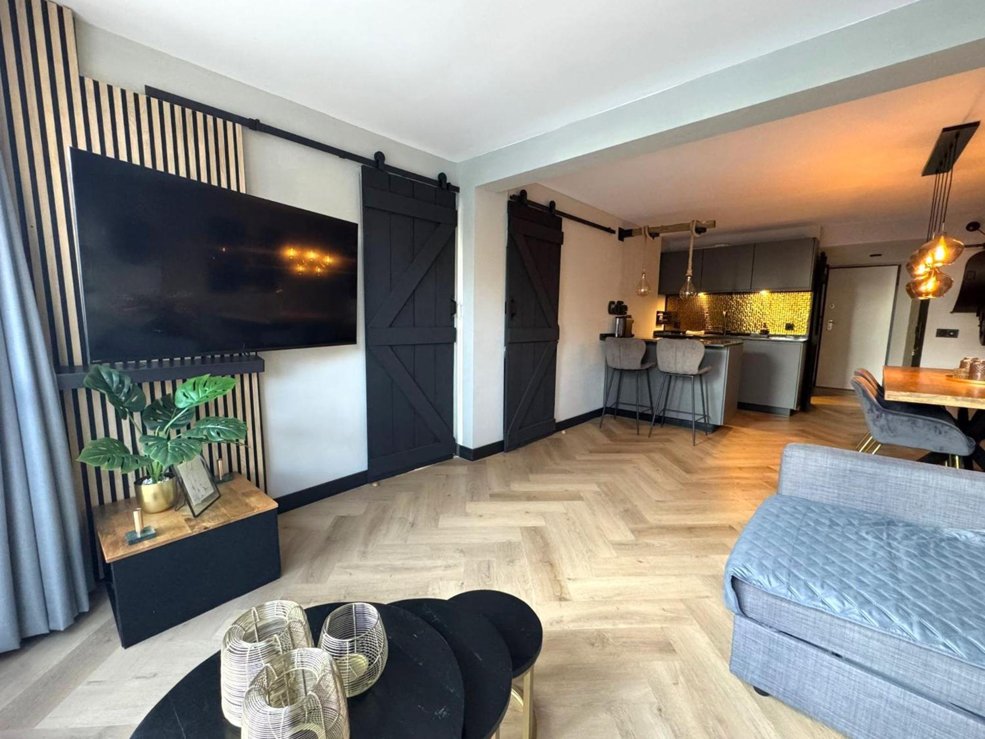 Albatros Luxury Ground Floor *
