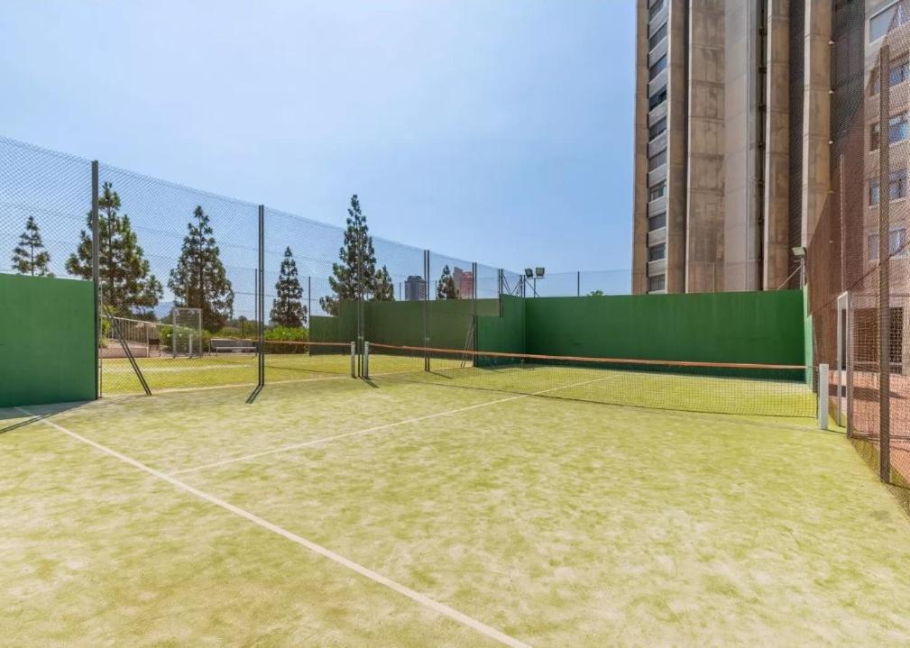 Tu Paraiso Costero En Playa De Poniente, Vistas Al Mar, Arena Dorada Y Un Entorno De Lujo