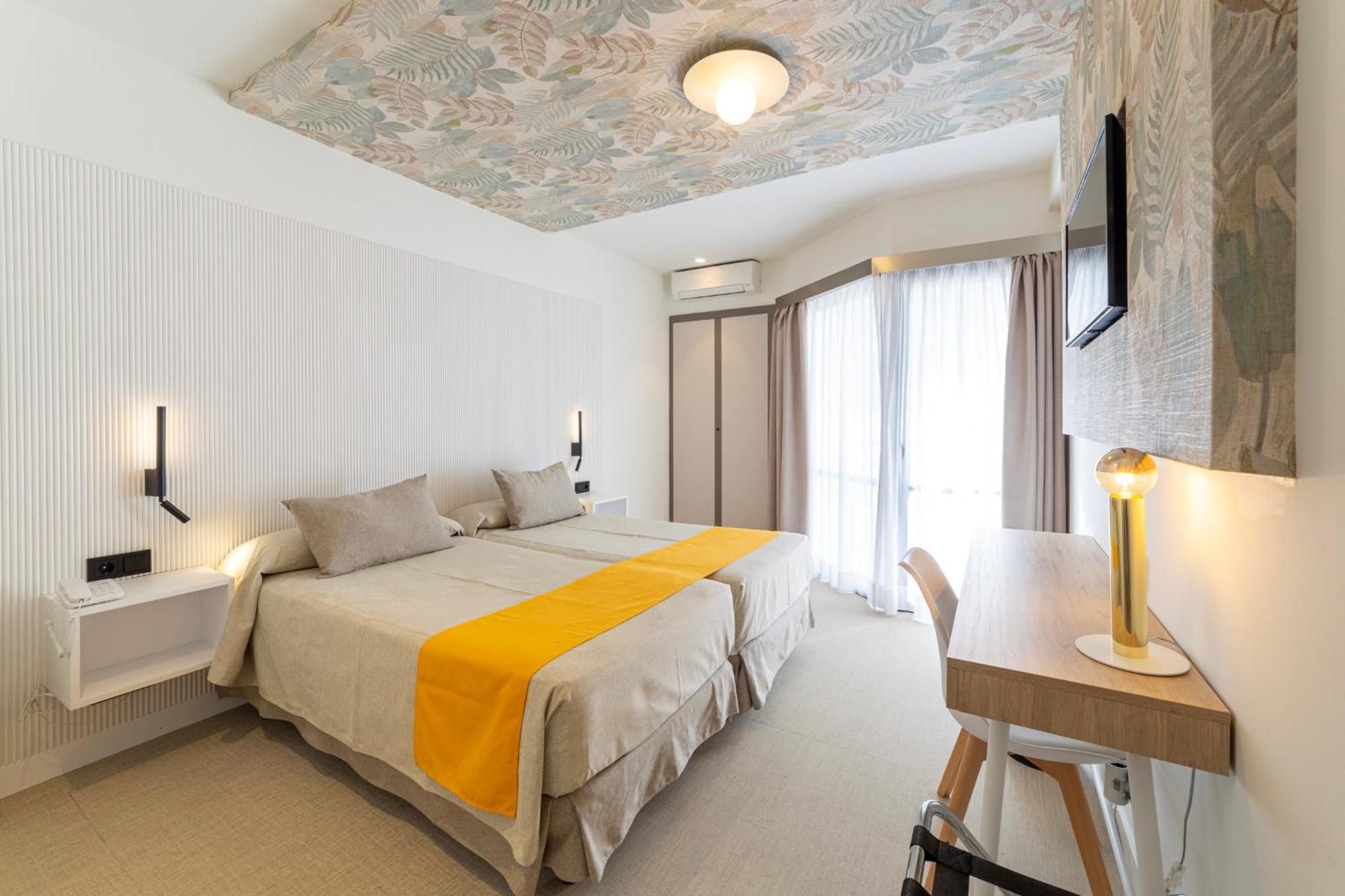 Hotel Oasis Plaza 3*