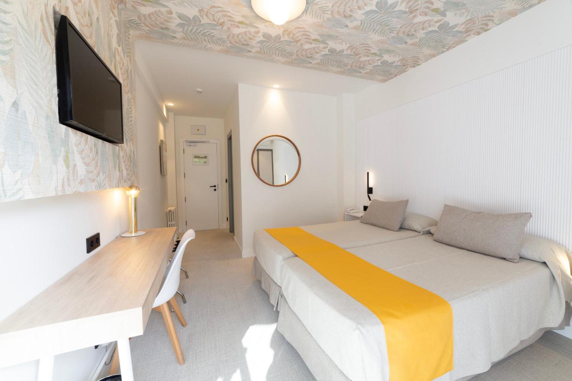 Oasis Plaza 3*