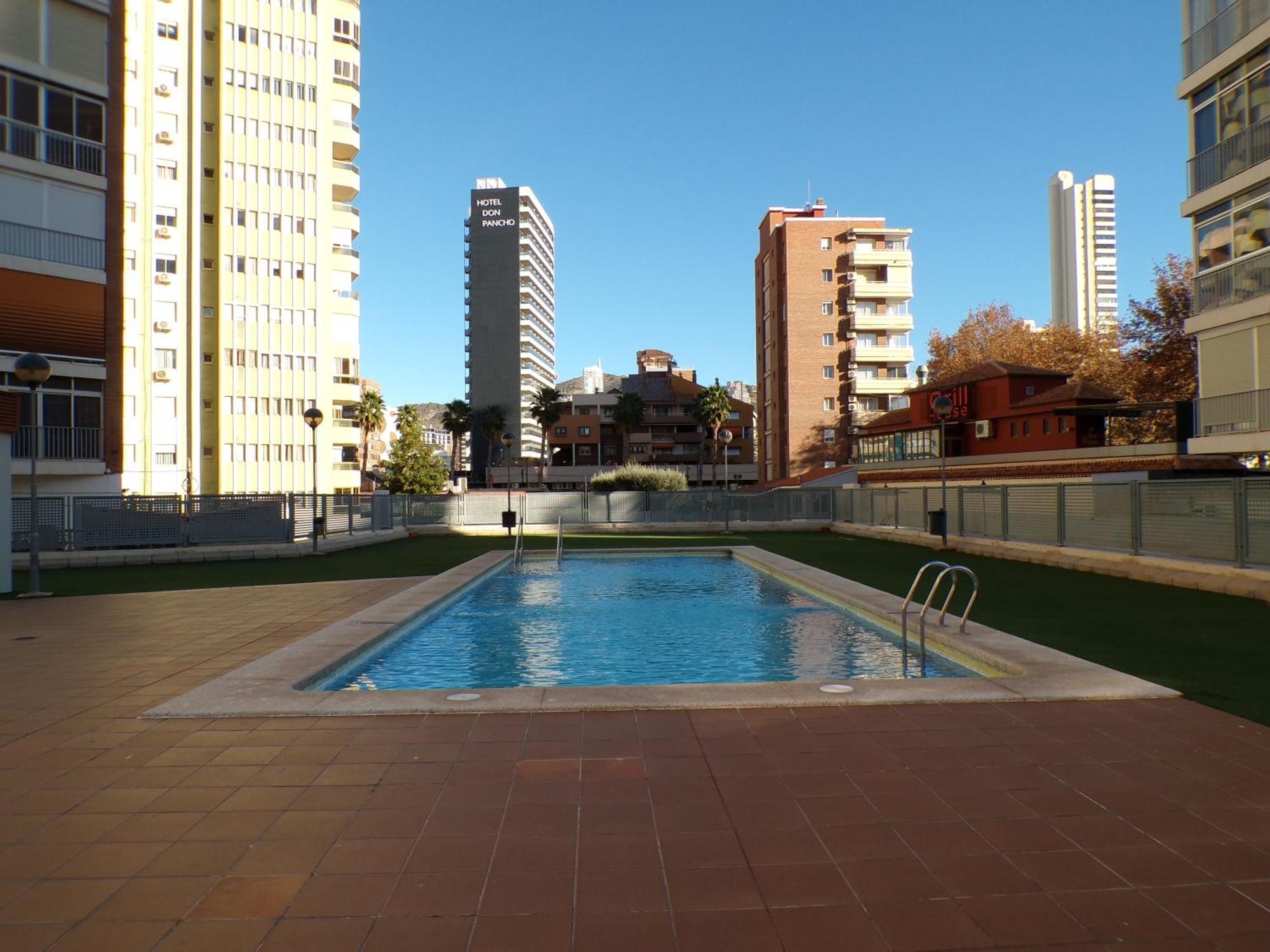 Con Jacuzzi, Sauna, Gimnasio Y Piscina Enfrente Del Mar