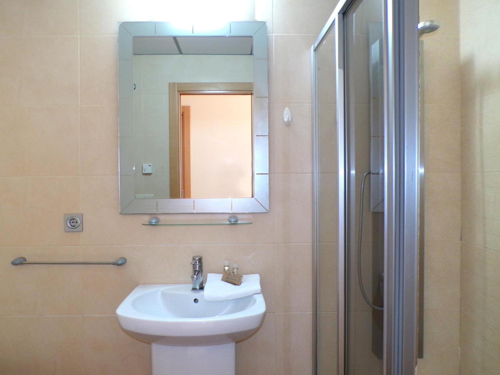 Apartment Con Jacuzzi, Sauna, Gimnasio Y Piscina Enfrente Del Mar Benidorm