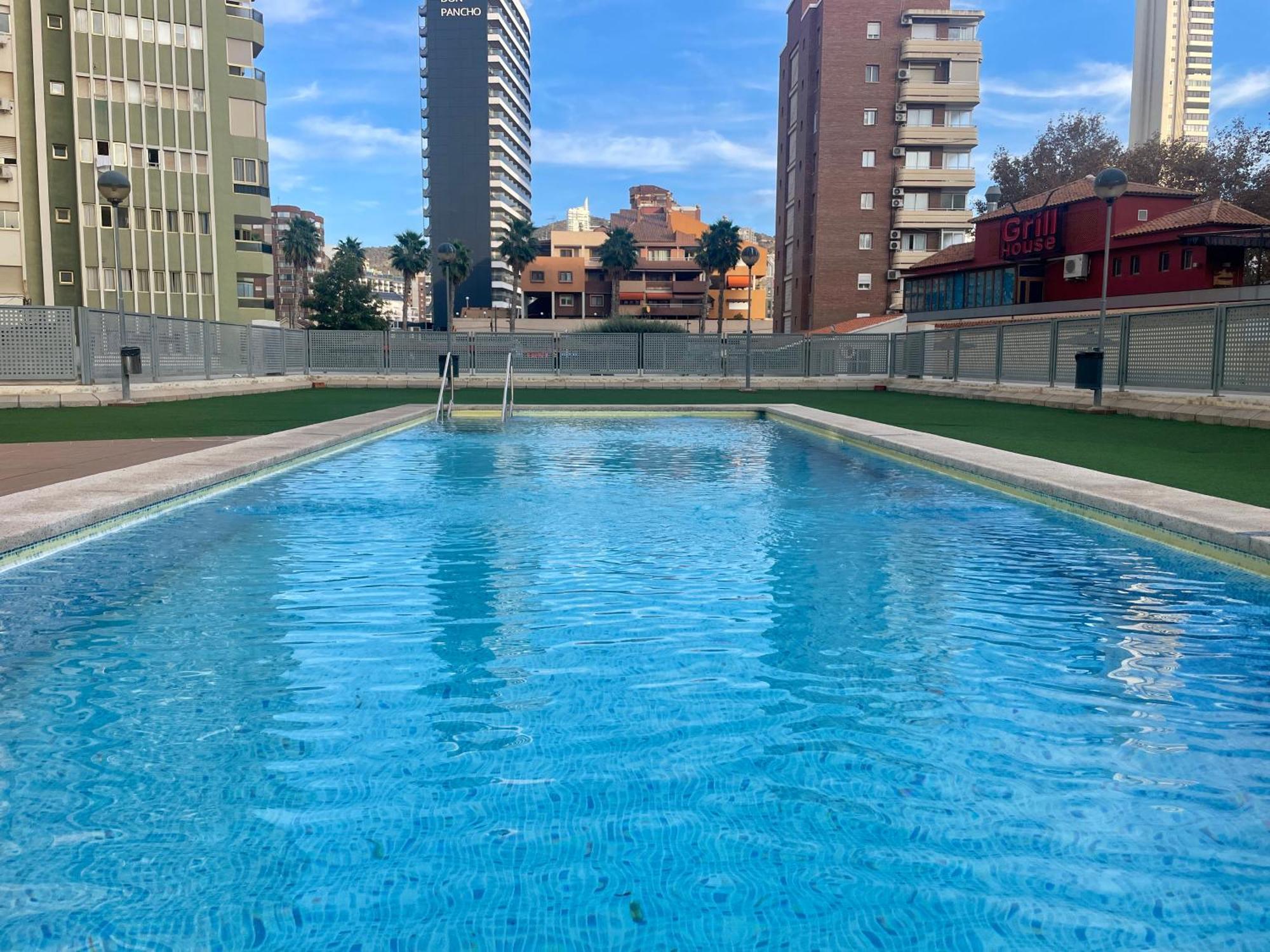 Con Jacuzzi, Sauna, Gimnasio Y Piscina Enfrente Del Mar