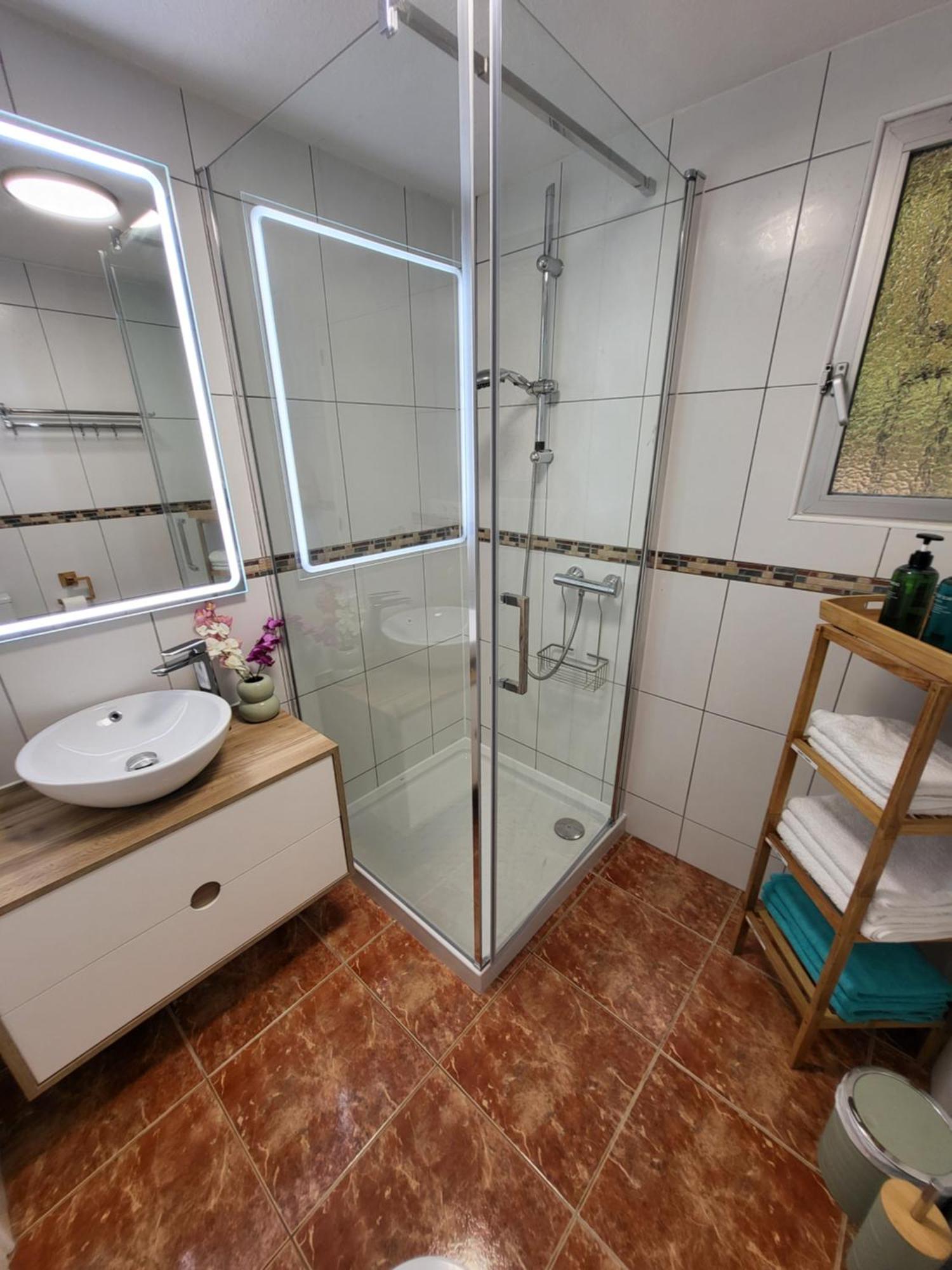 Europa Club Apartment, La Cala De Finestrat, Benidorm, Next To The Beach, Ground Floor, Air Cond * Benidorm