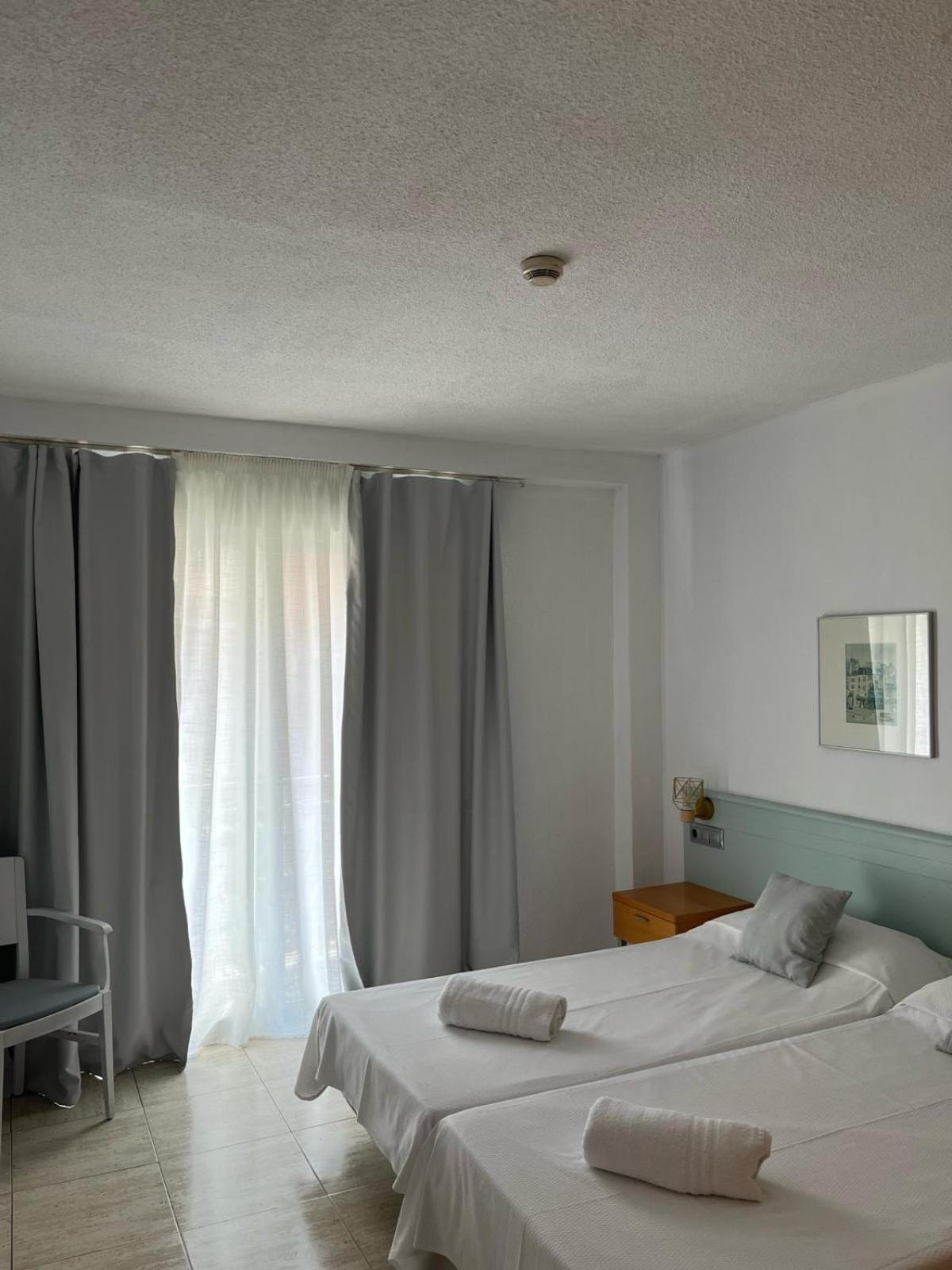 Hotel Fleming Center By Punta 25 Group 2*