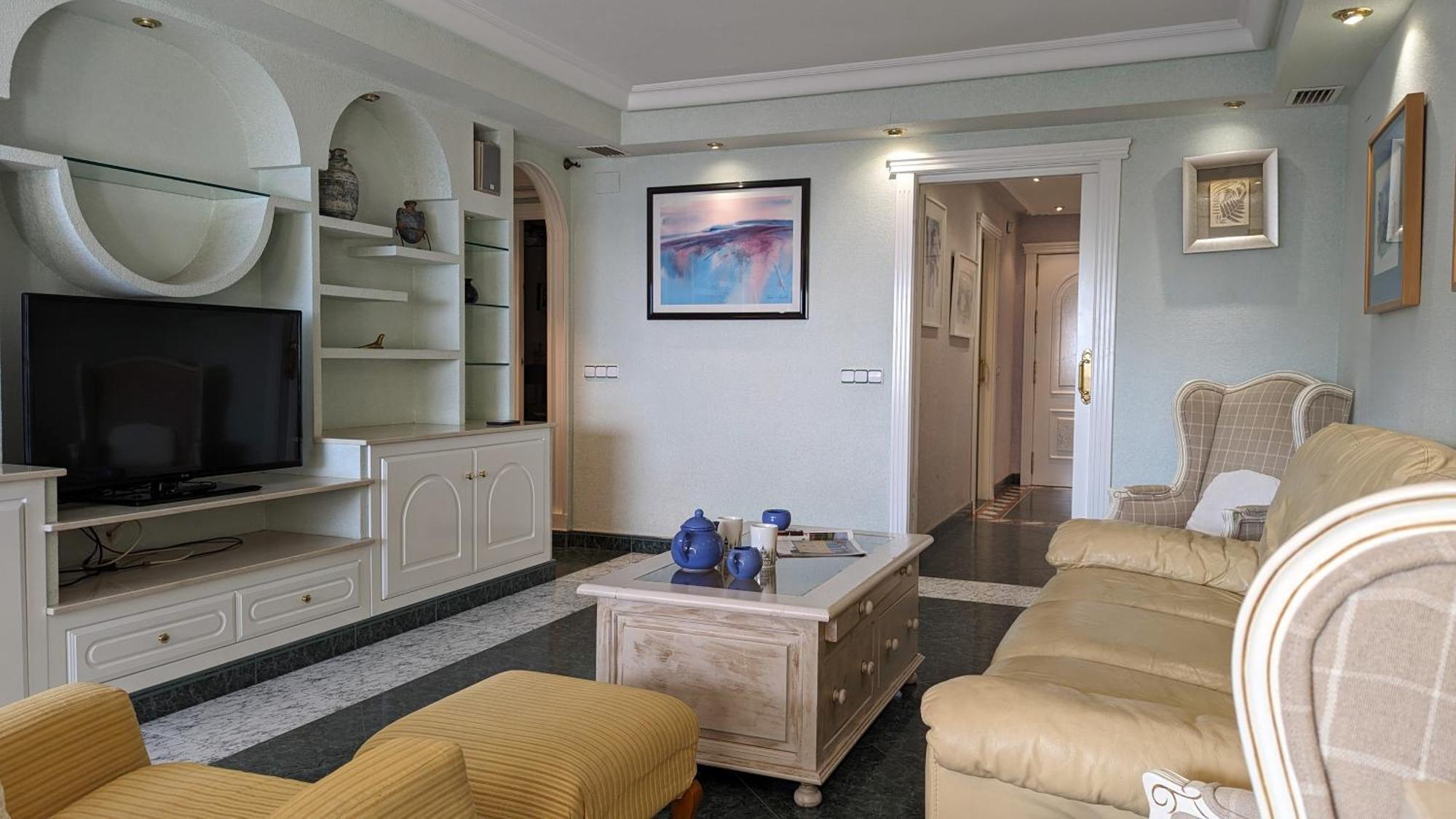 Apartment Coblanca Sea Front Benidorm