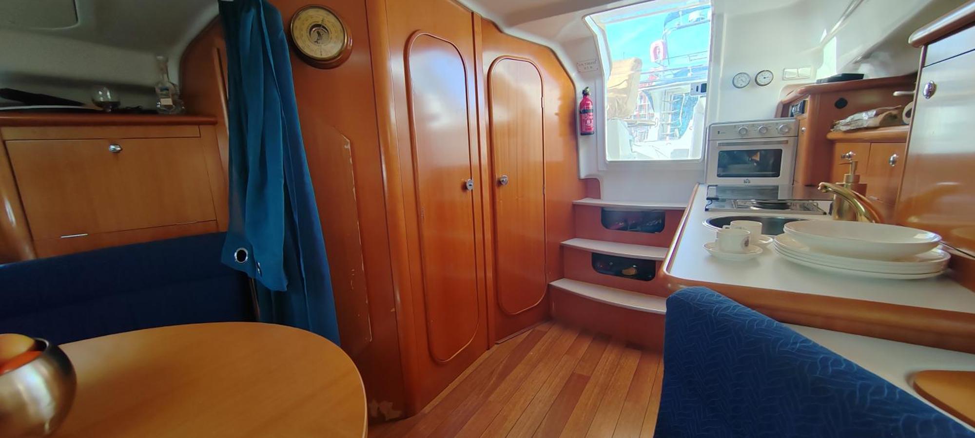 Motor Yacht Alicante Botel Benidorm
