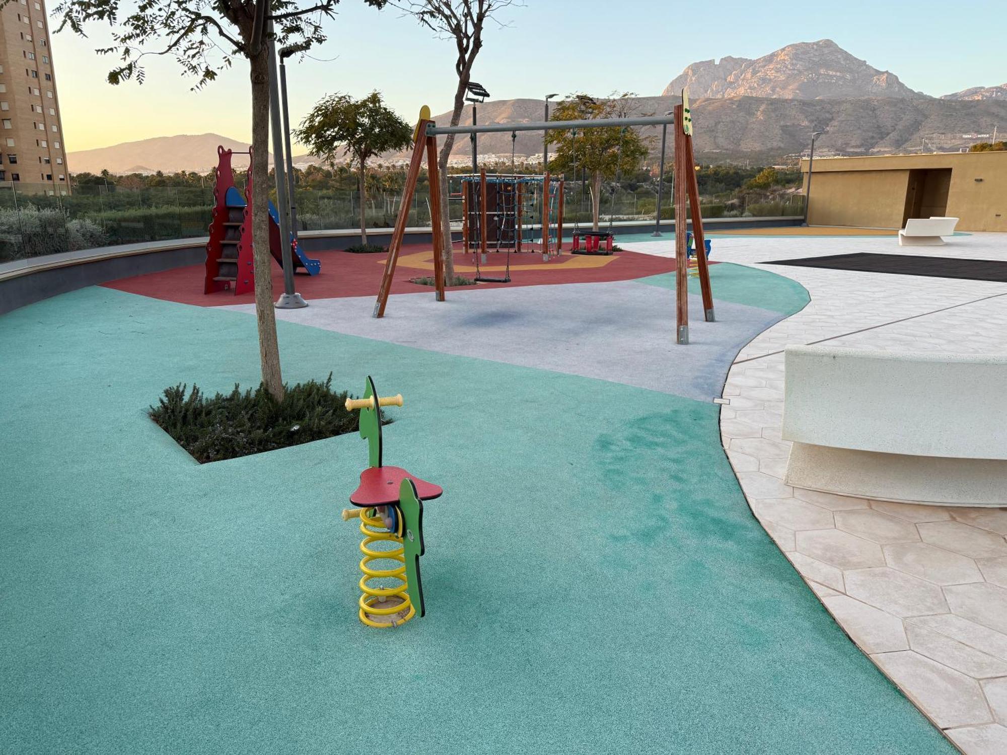 Intempo Sky 26 Floor Seaview * Benidorm