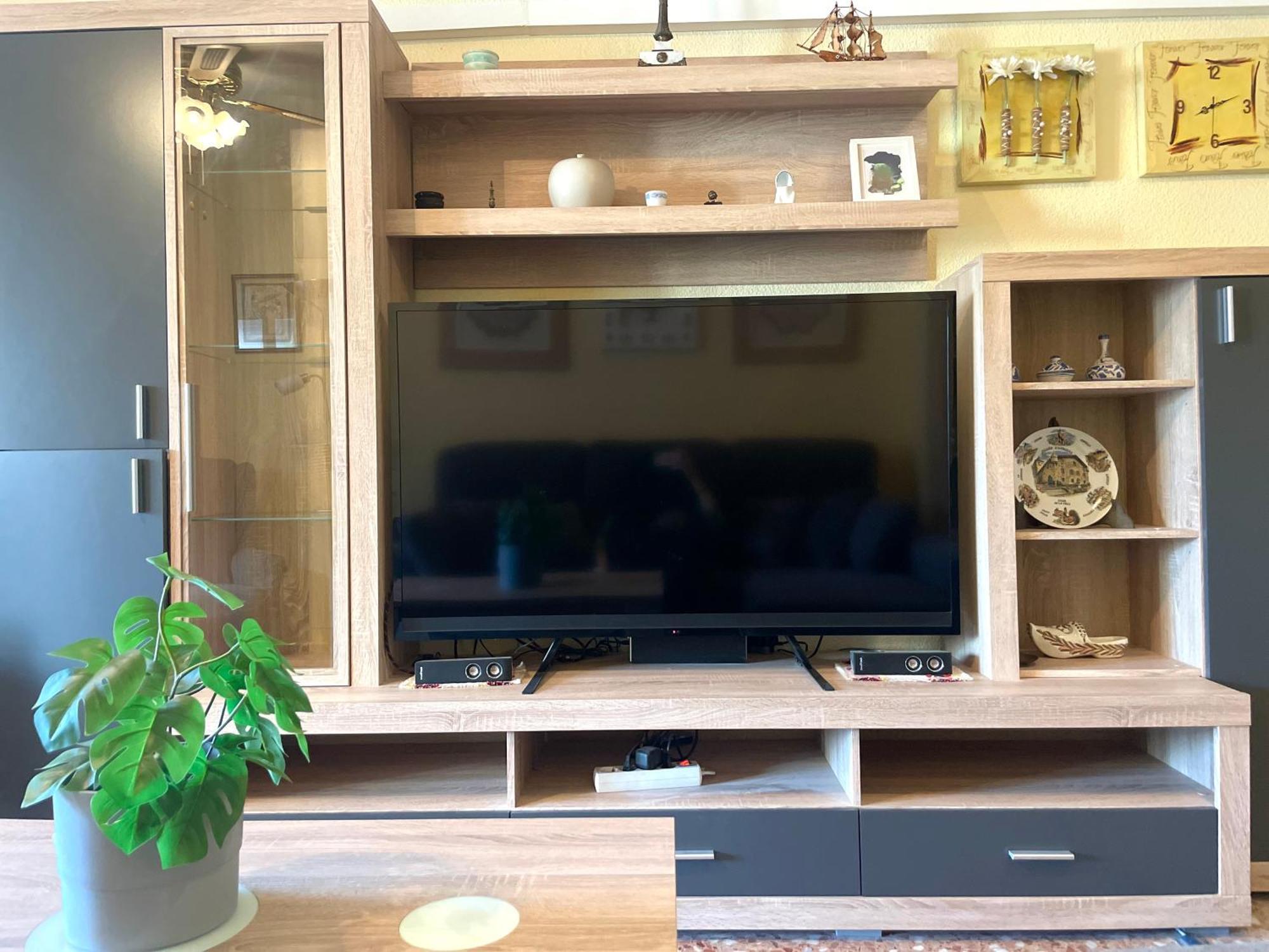 Apartamento Amplio Con Piscina Y Pistas De Tenis En