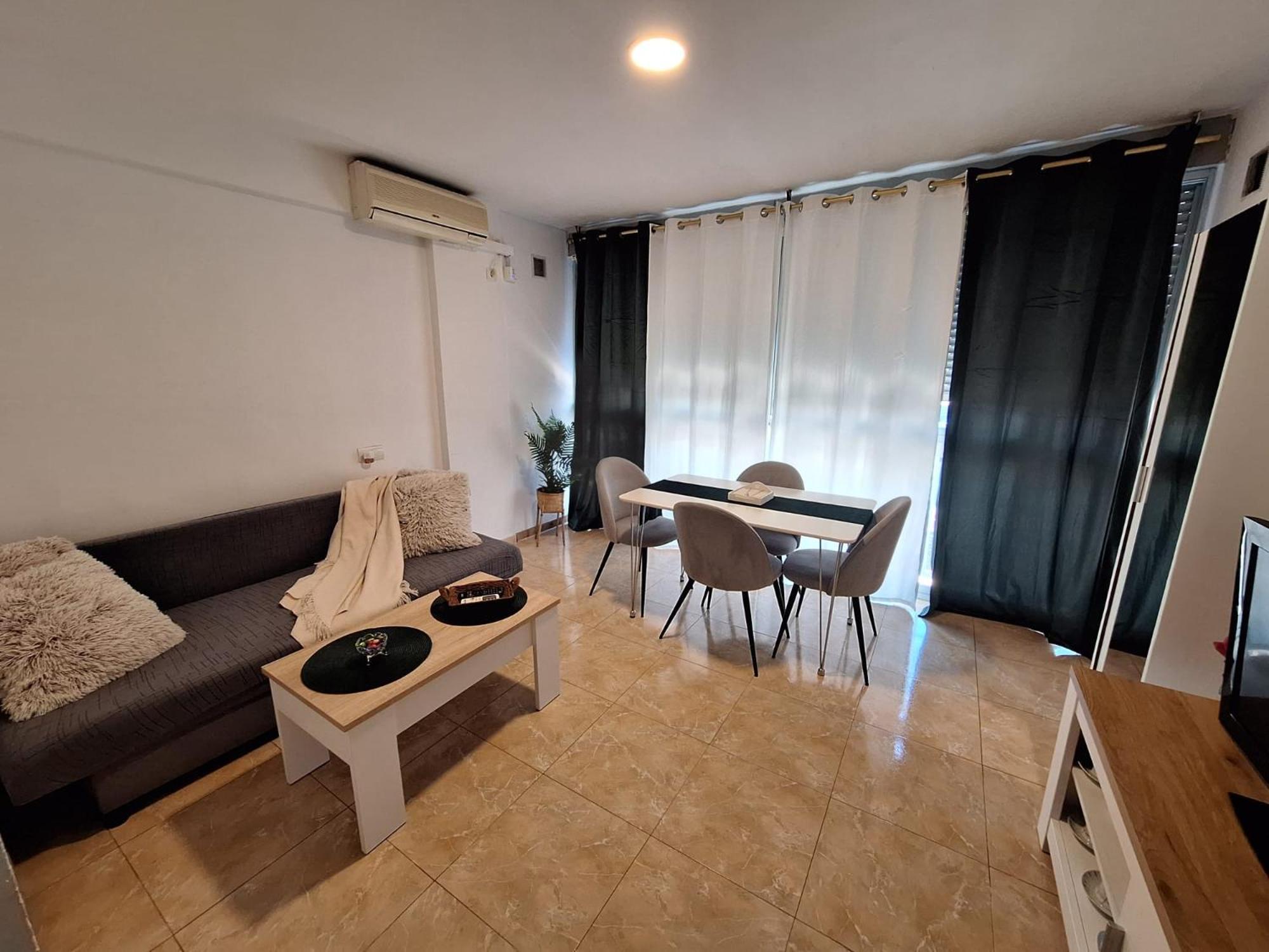 Beautiful New One Bedroom In Apartment *