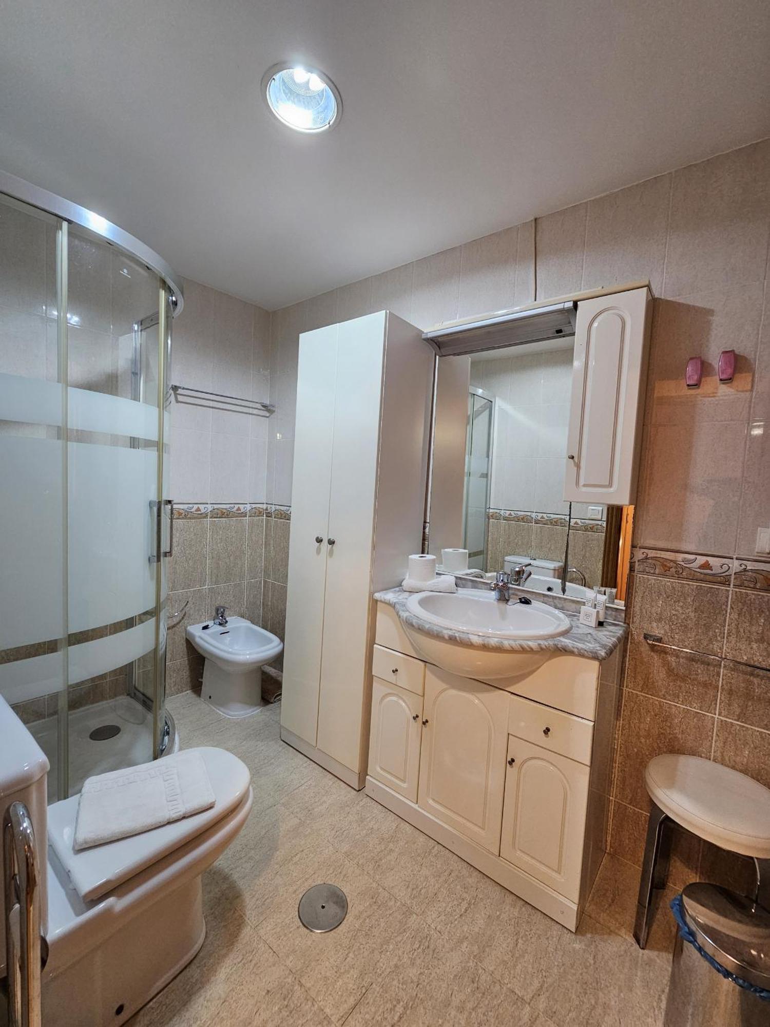 Apartment Grau If *