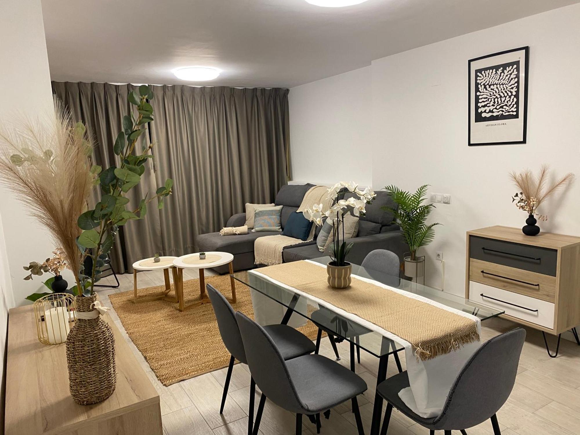 Apartment Ensueno 1a Linea Playa Poniente 6 Pax Parking Wifi Y Ac
