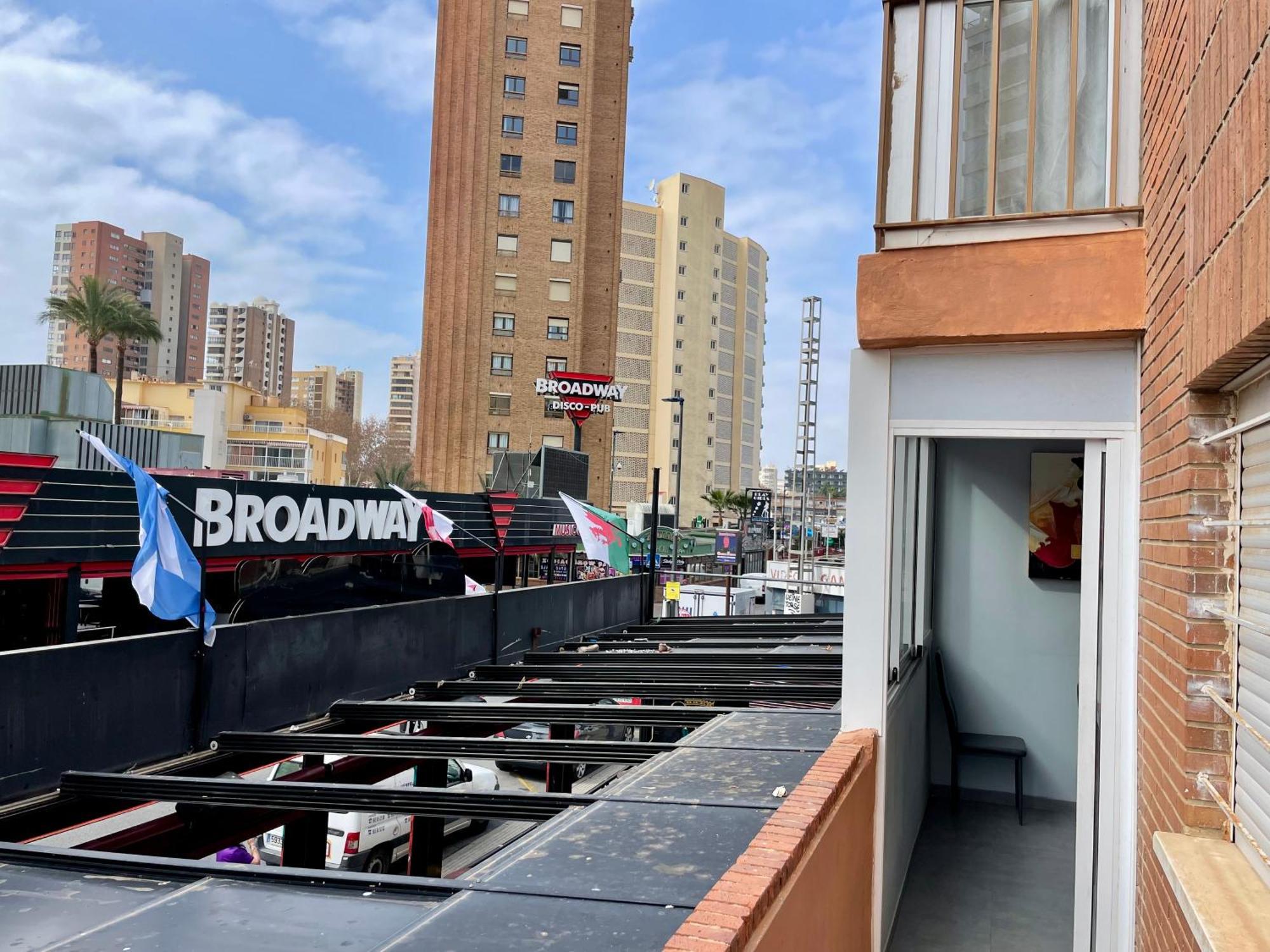 New Square Ocean Apartment