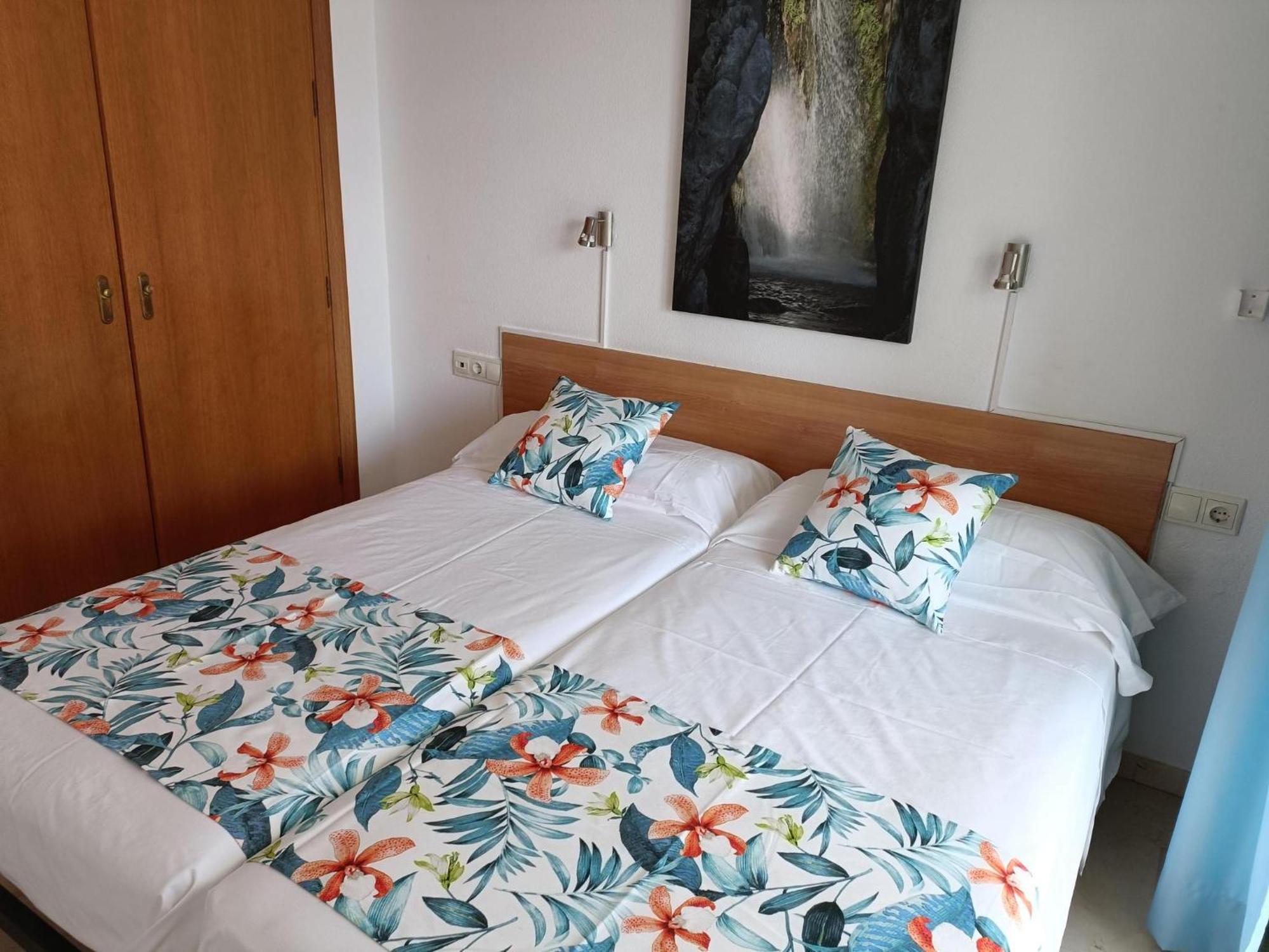 2 Bedroom Comfort With Airconditioning - Max 6 Guests * Benidorm