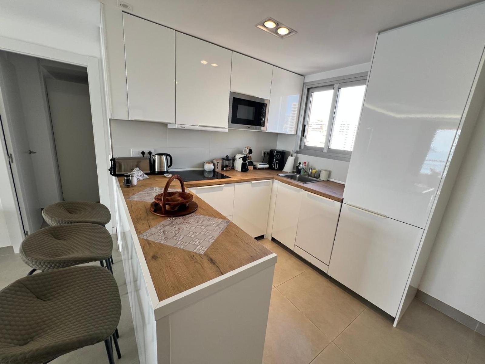 Azure Oasis Apartment *