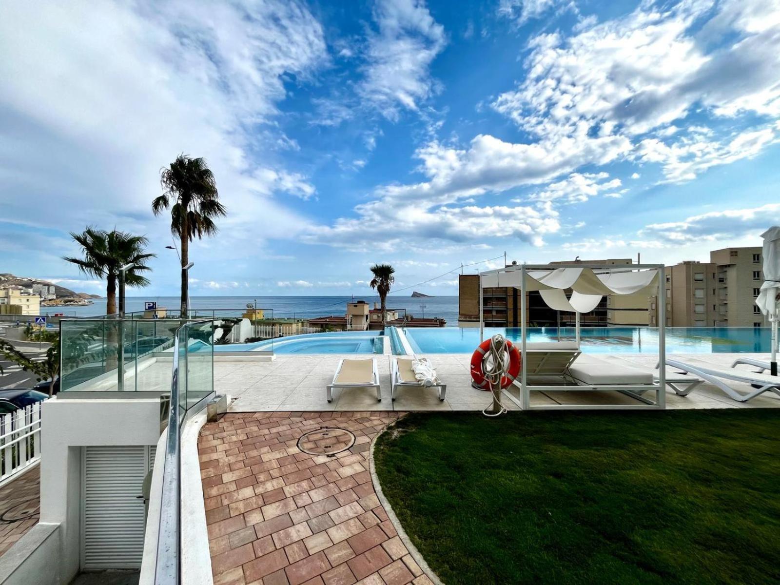 Sunset Cliffs Seasonal Apartment Benidorm