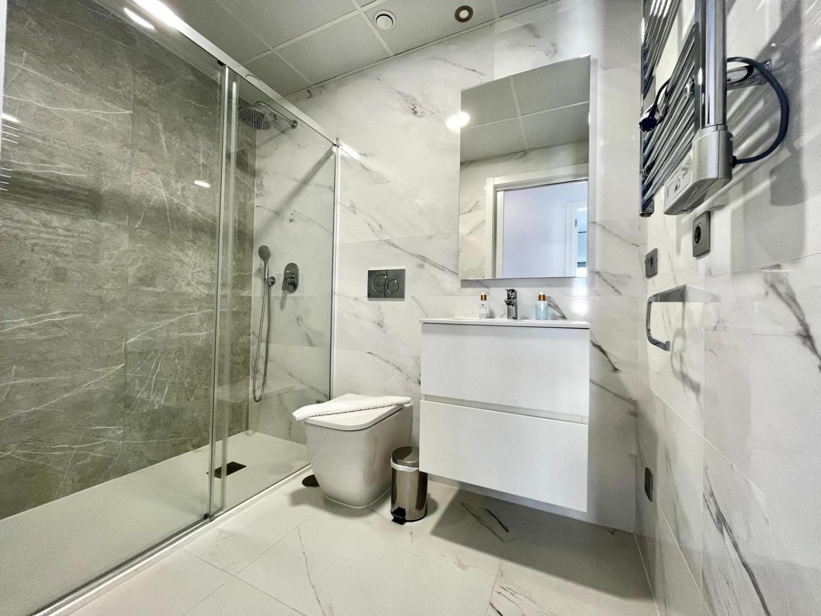 Sunset Cliffs Seasonal Apartment Benidorm