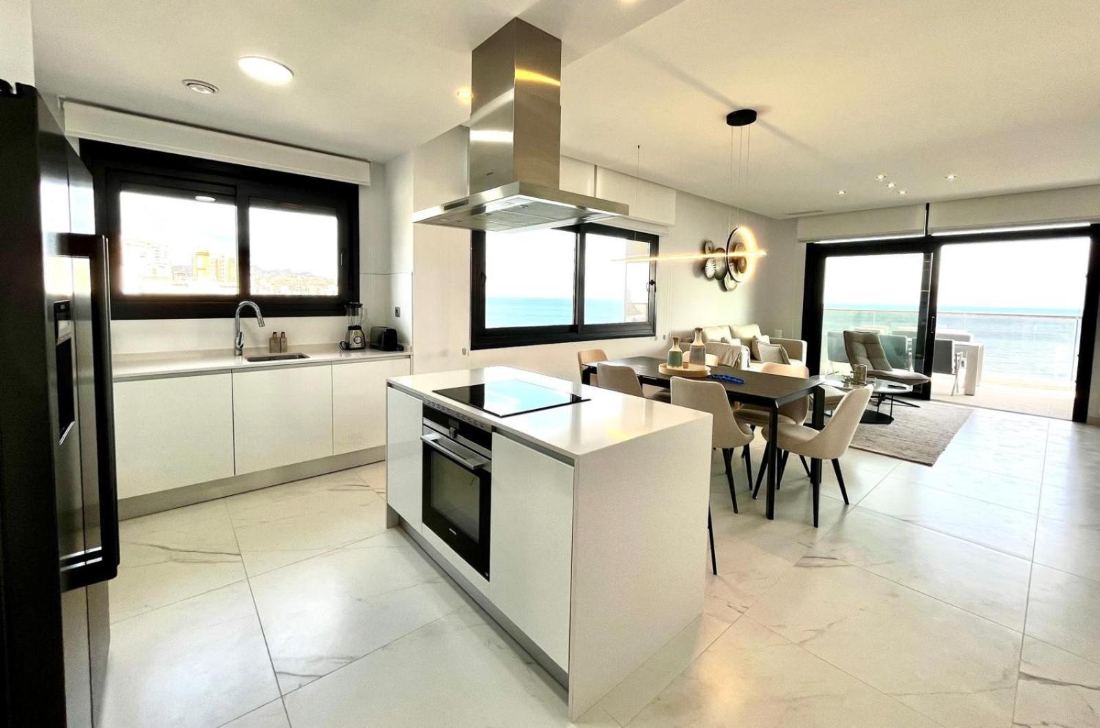 Sunset Cliffs Seasonal Apartment Benidorm