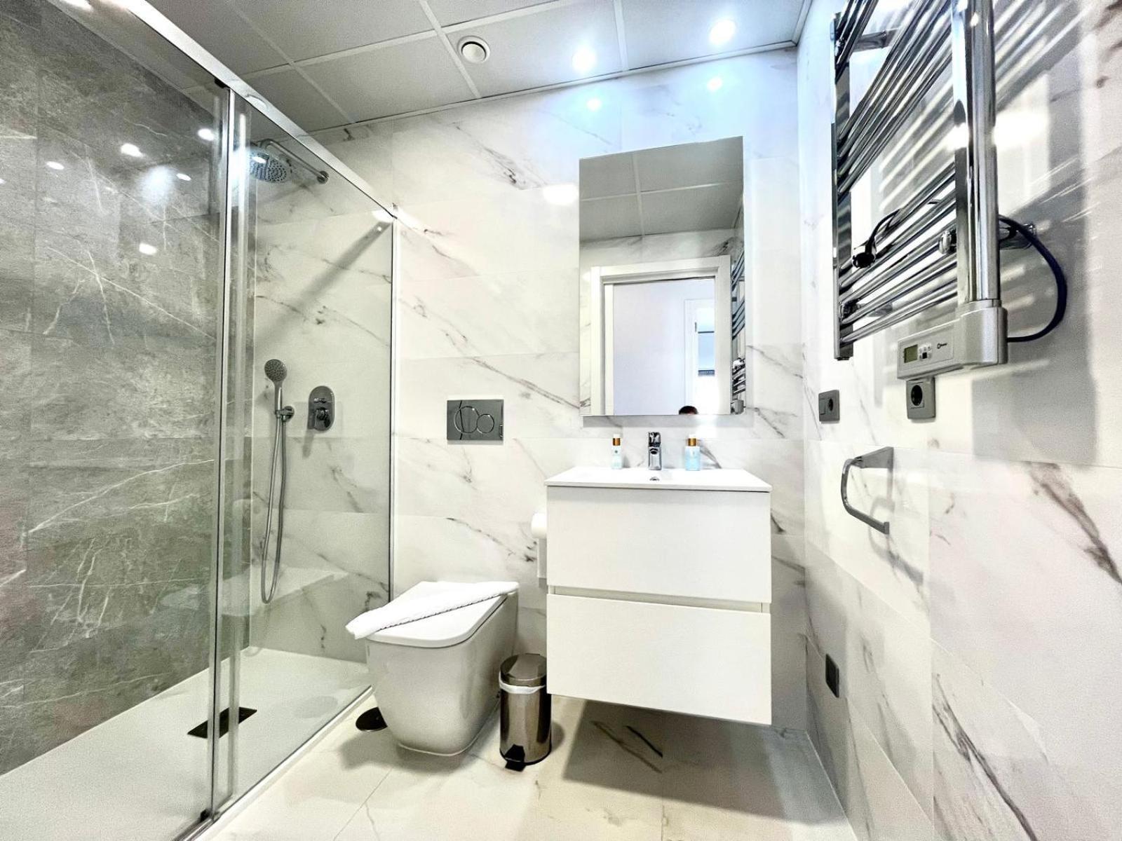 Sunset Cliffs Seasonal Apartment Benidorm