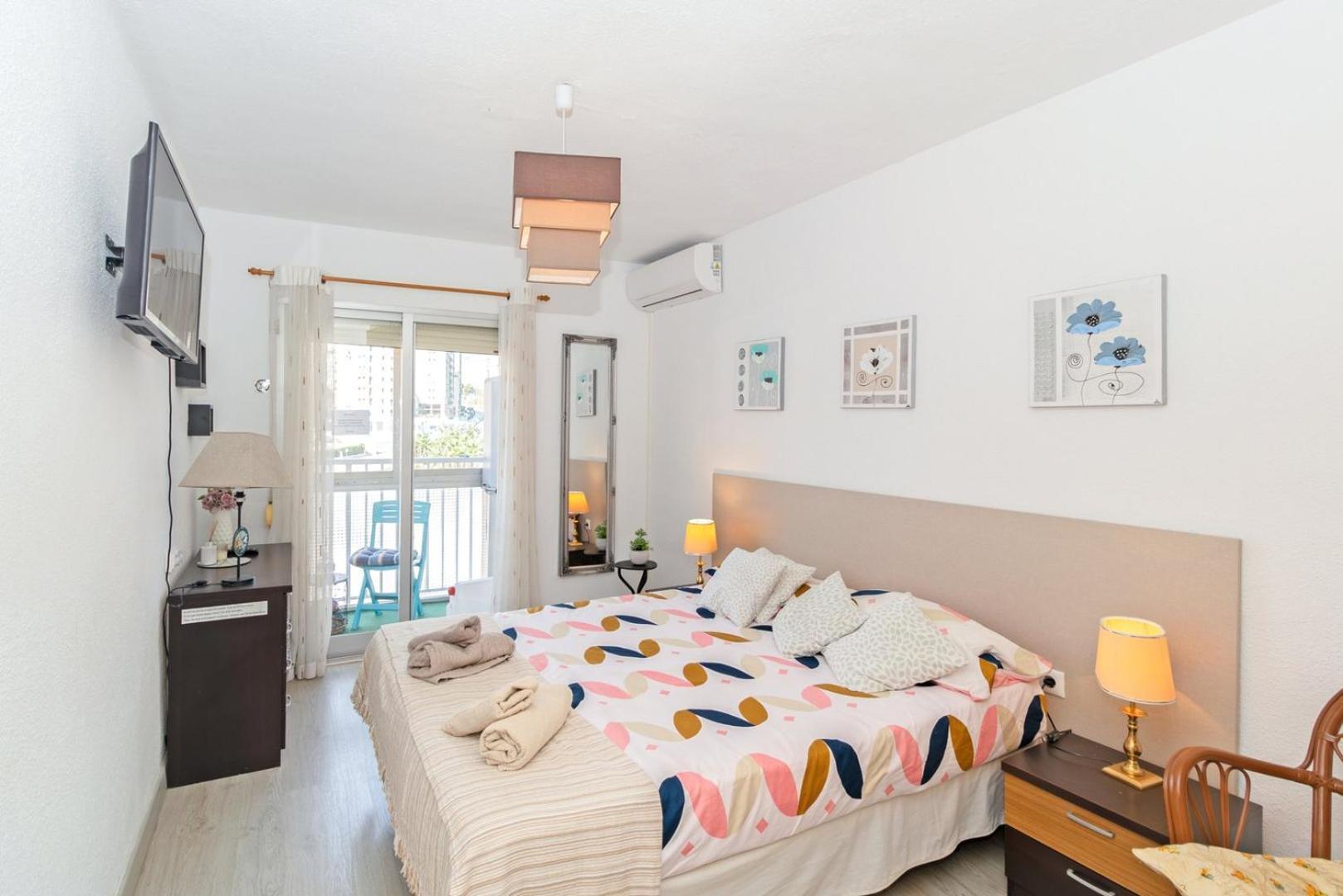 A Peaceful Escape In Apartamento Benidorm