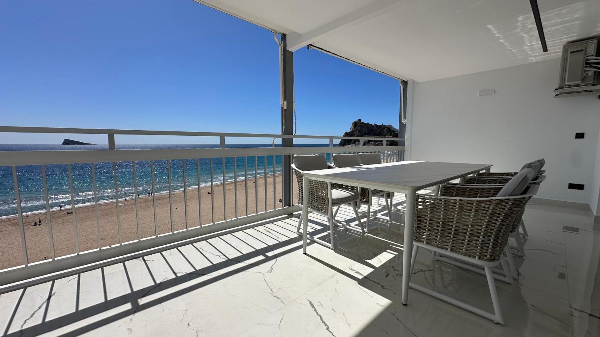 Esmeralda, Beachfront Poniente, 1st Line Frontal Seaview, Ocean Terrace Apartment Benidorm