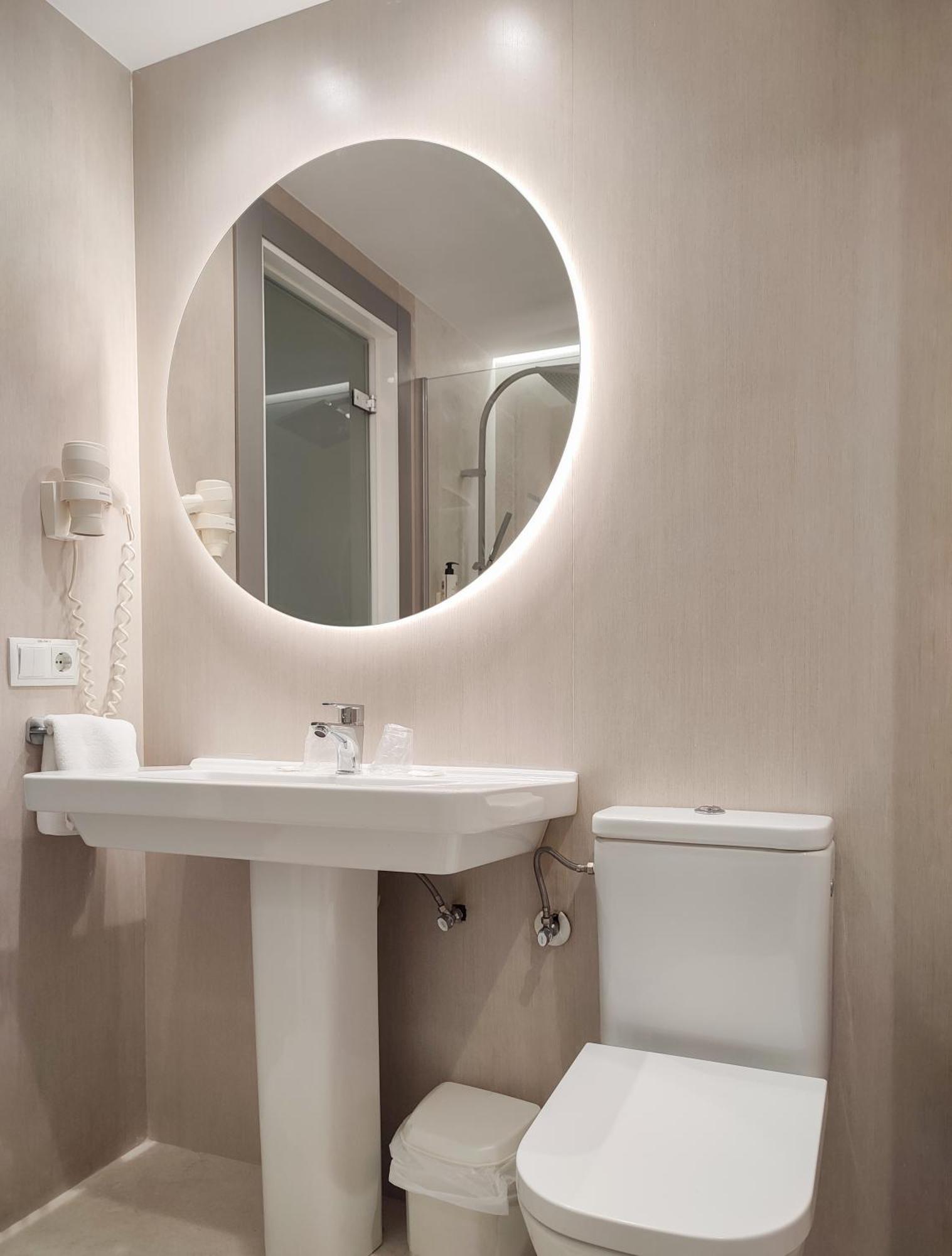 Oasis Plaza Hotel 3*
