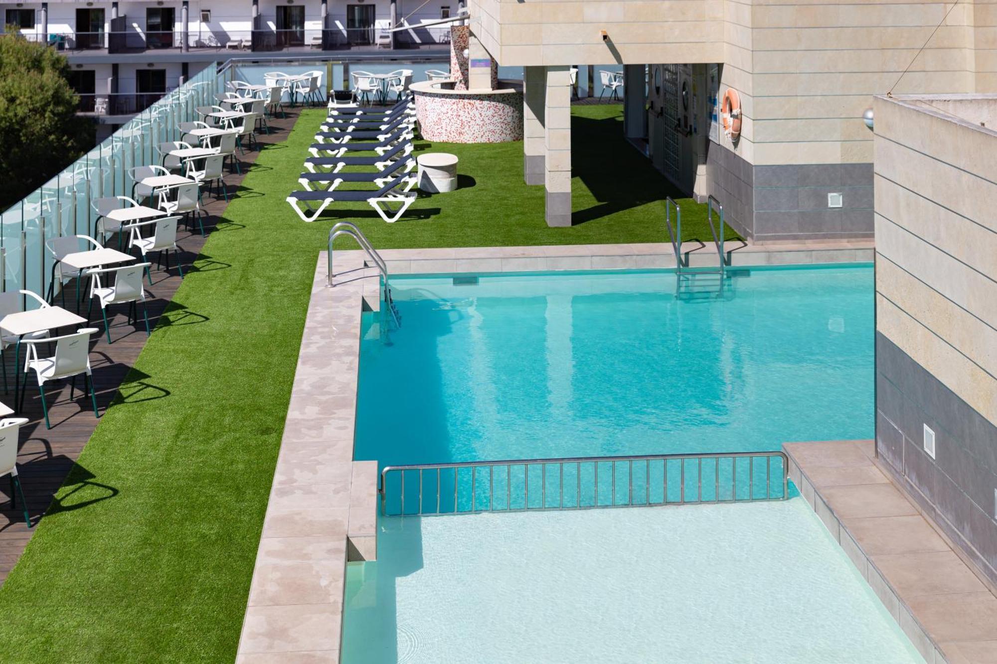 Oasis Plaza Hotel