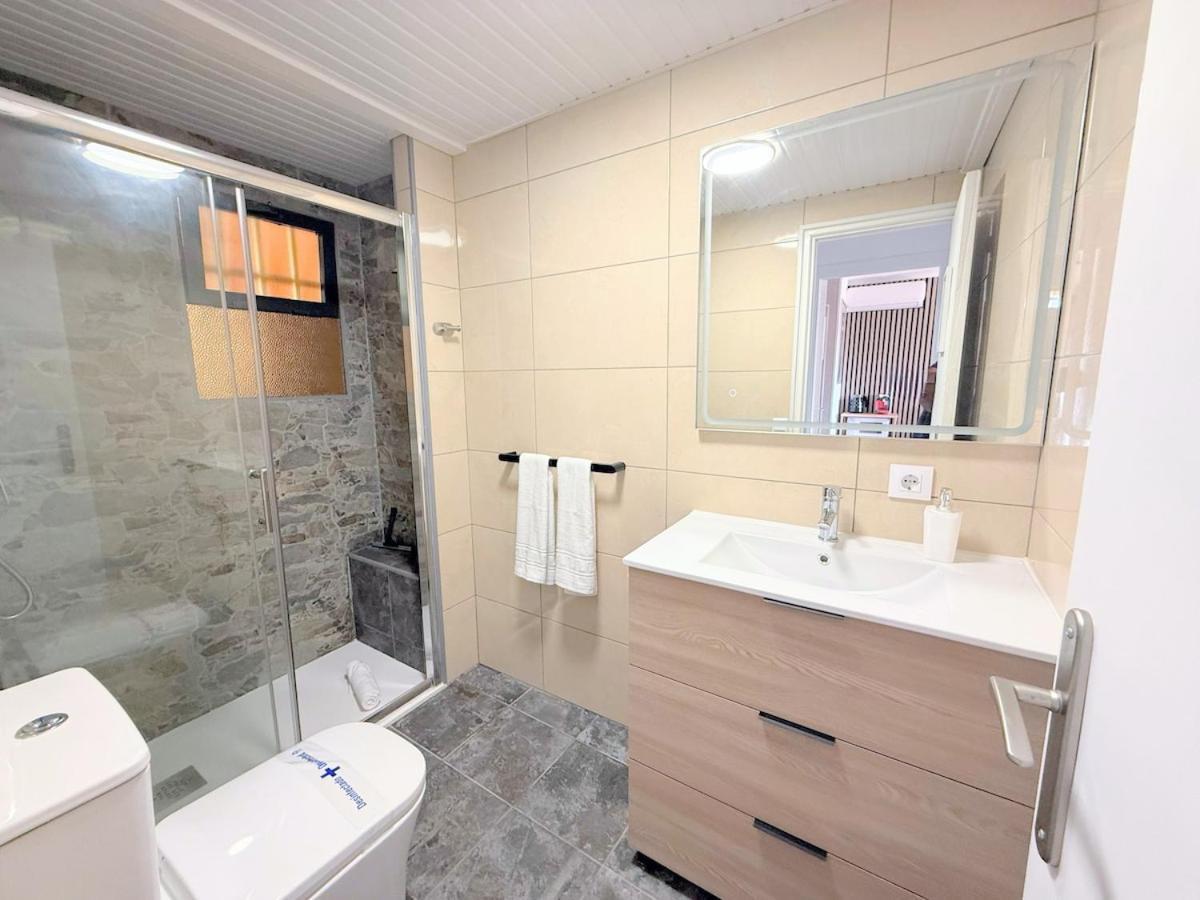 Con Piscina Y Garaje En Apartment *