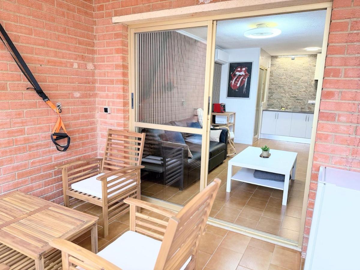 Con Piscina Y Garaje En Apartment *