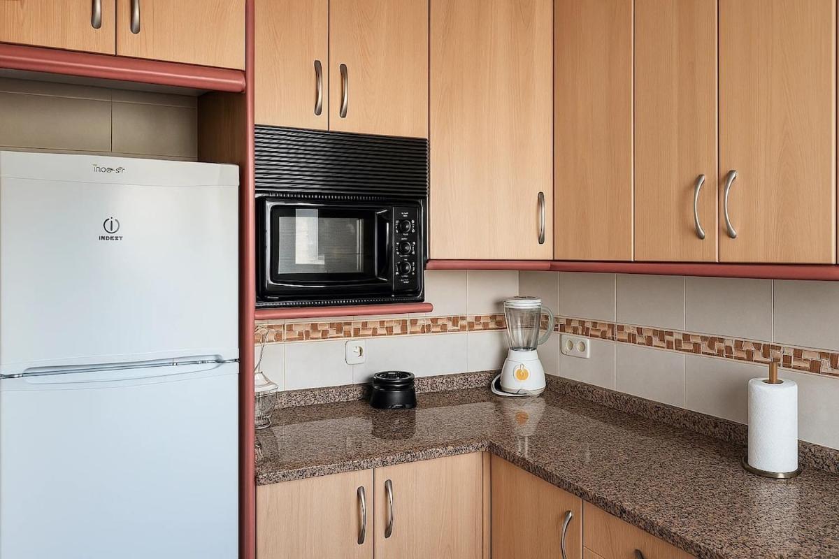 Apartamento A Estrenar Con Vistas A La Playa De Levante Con Plaza De Garaje Benidorm