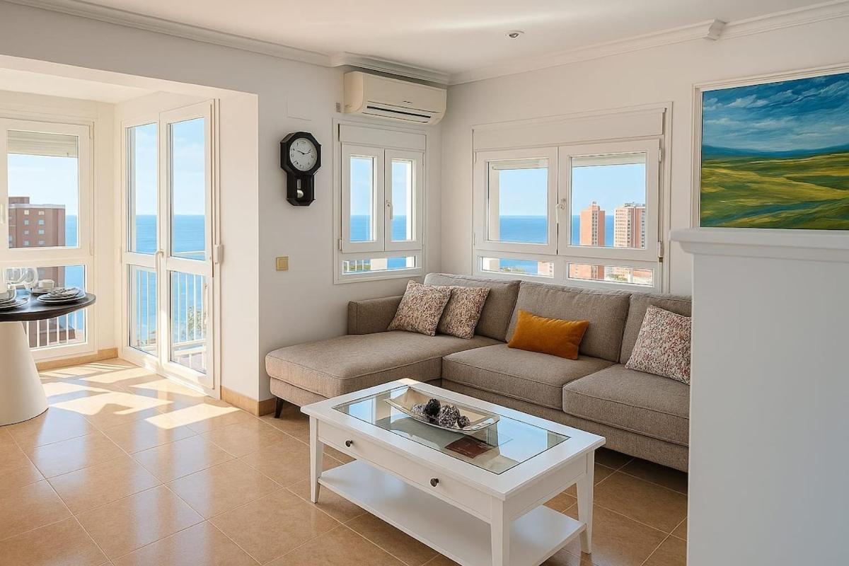 Apartamento A Estrenar Con Vistas A La Playa De Levante Con Plaza De Garaje * Benidorm