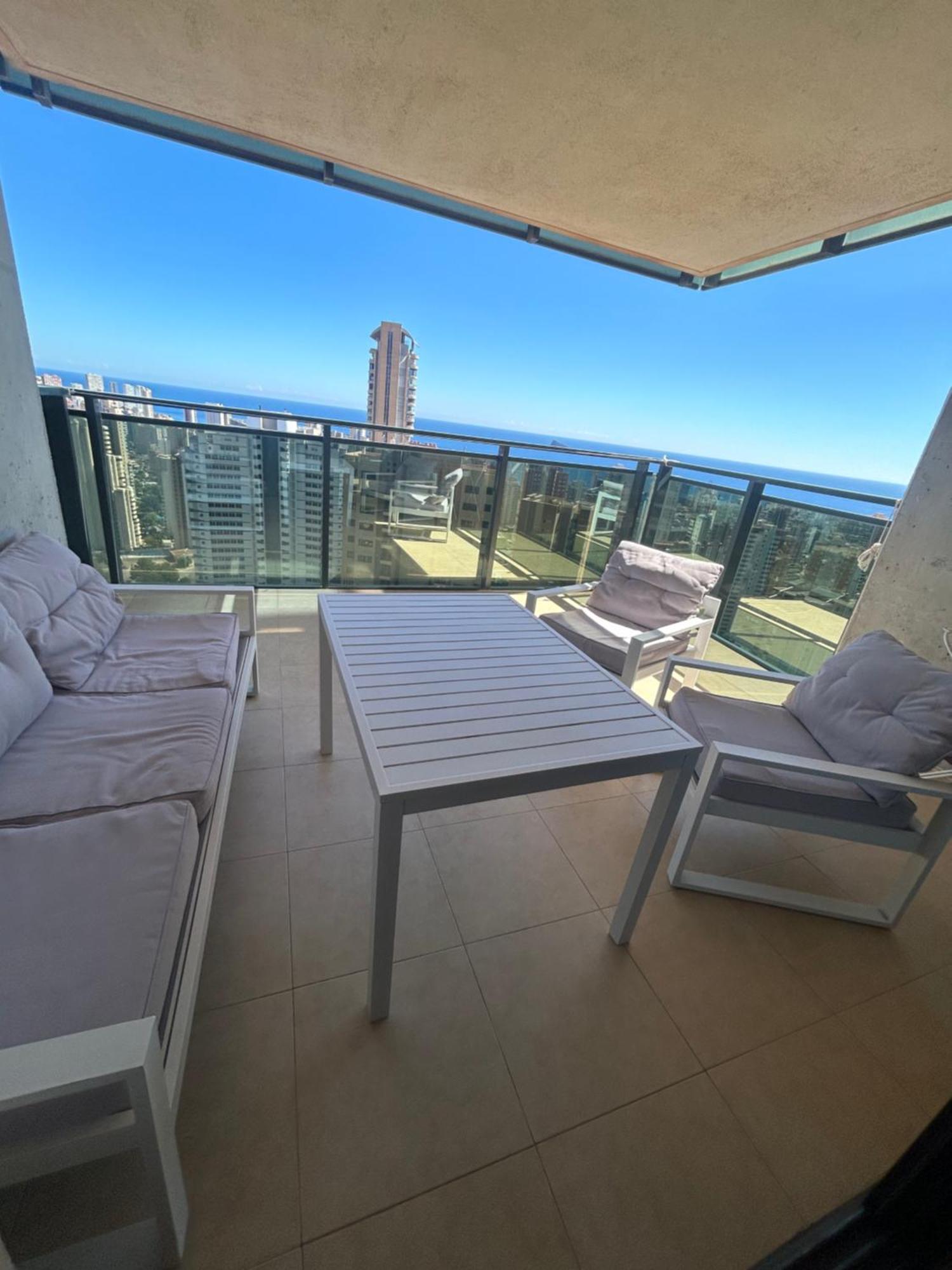 Kronos Apartment
