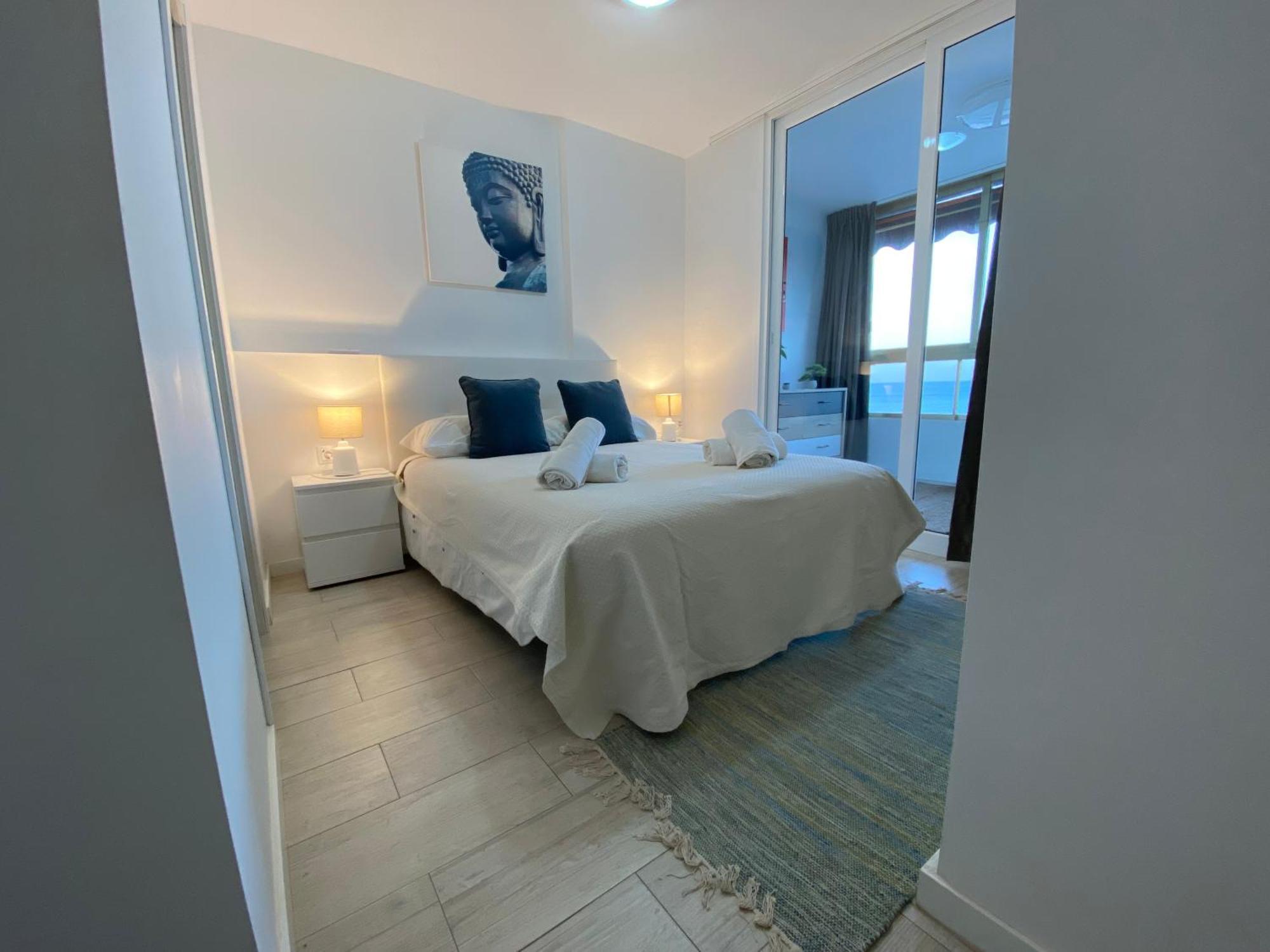 Apartment Ensueno 1a Linea Playa Poniente 6 Pax Parking Wifi Y Ac *