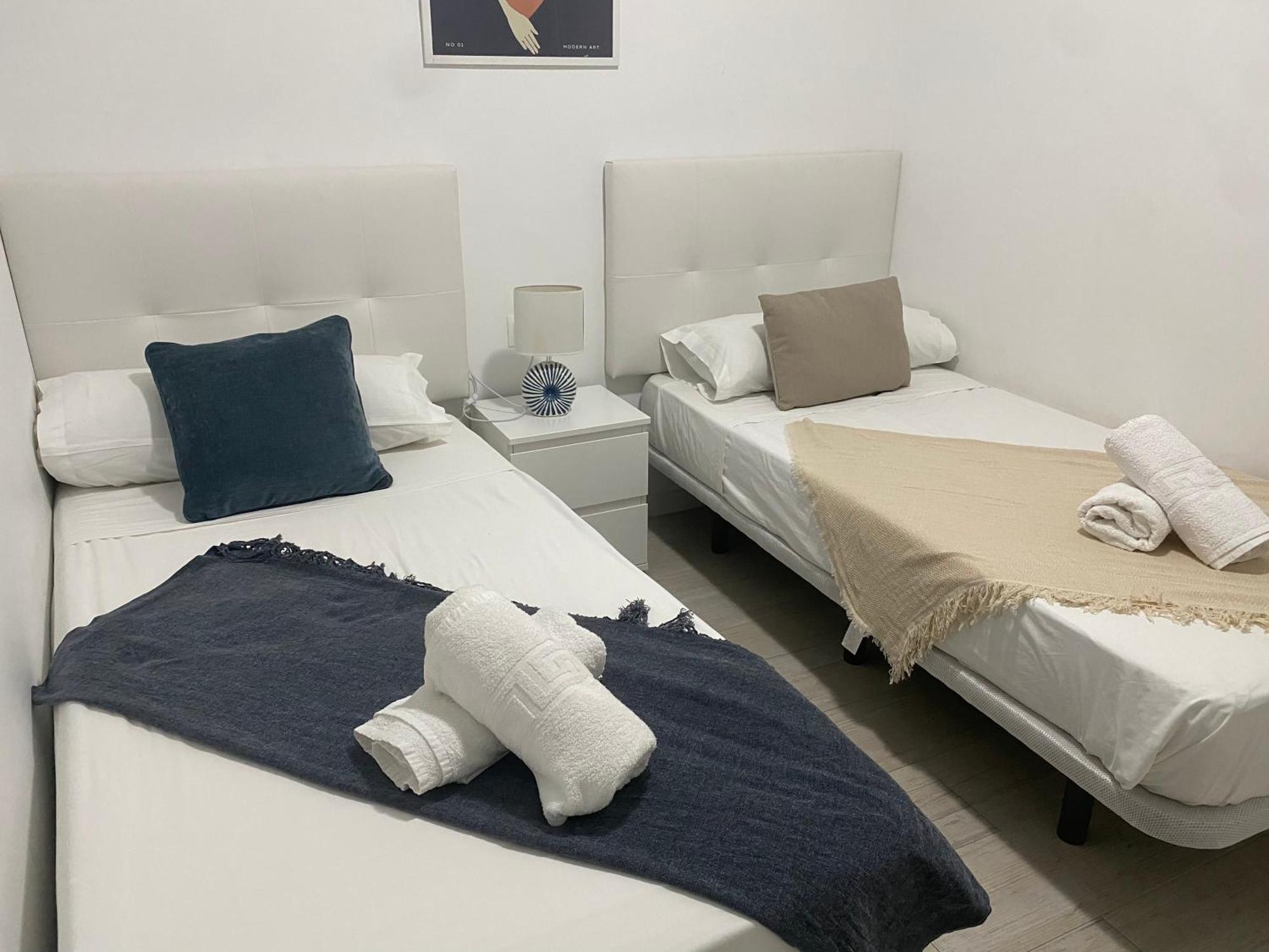Ensueno 1a Linea Playa Poniente 6 Pax Parking Wifi Y Ac Apartment Benidorm