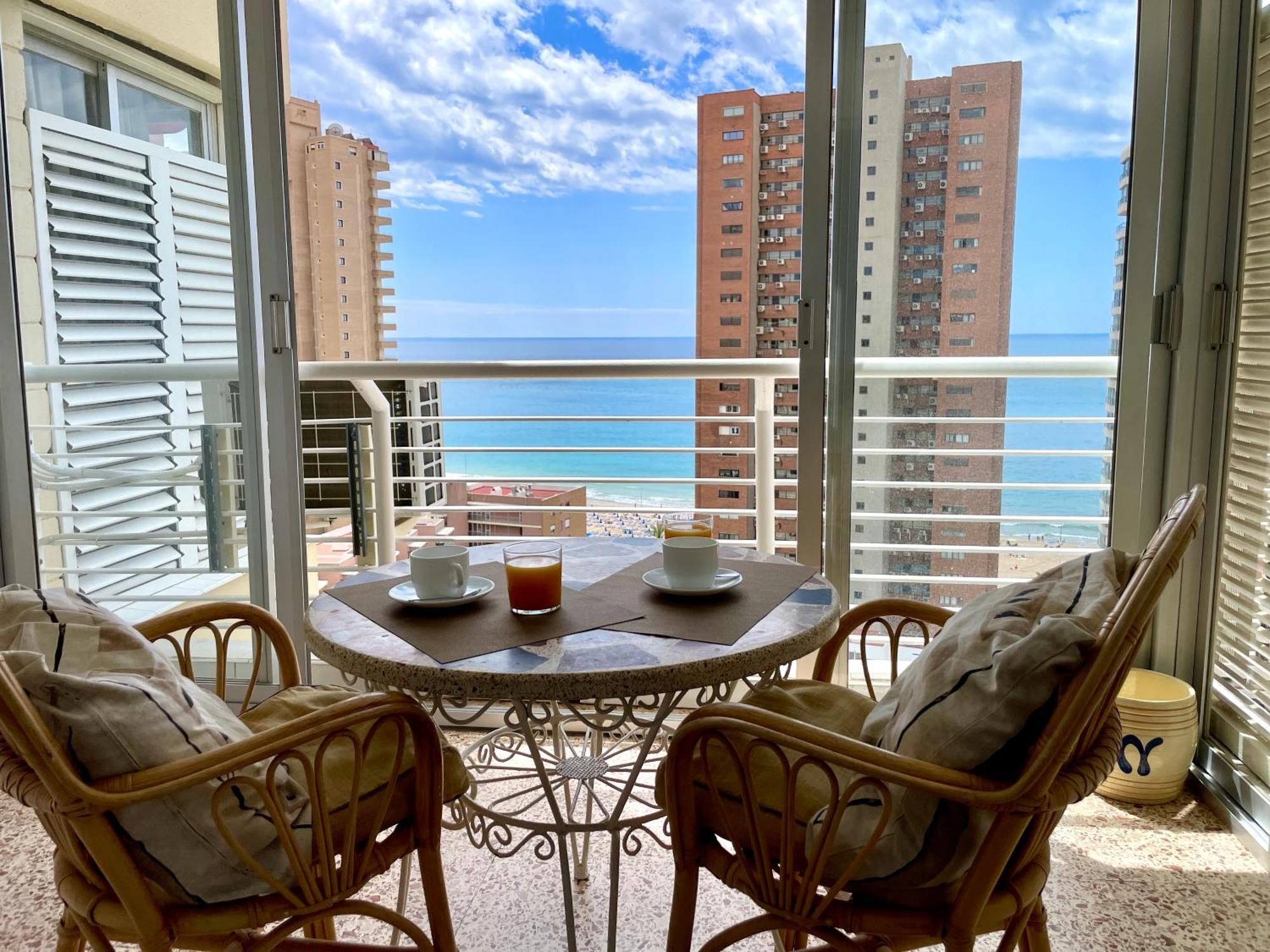 At Caballos, Sea View With Pool And Parking Benidorm