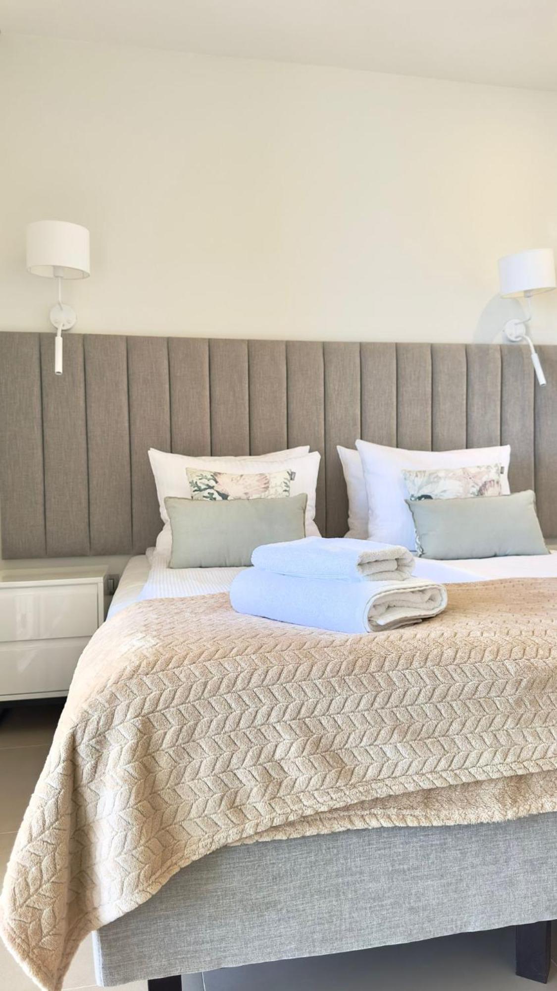 Intempo By Leo Apartment