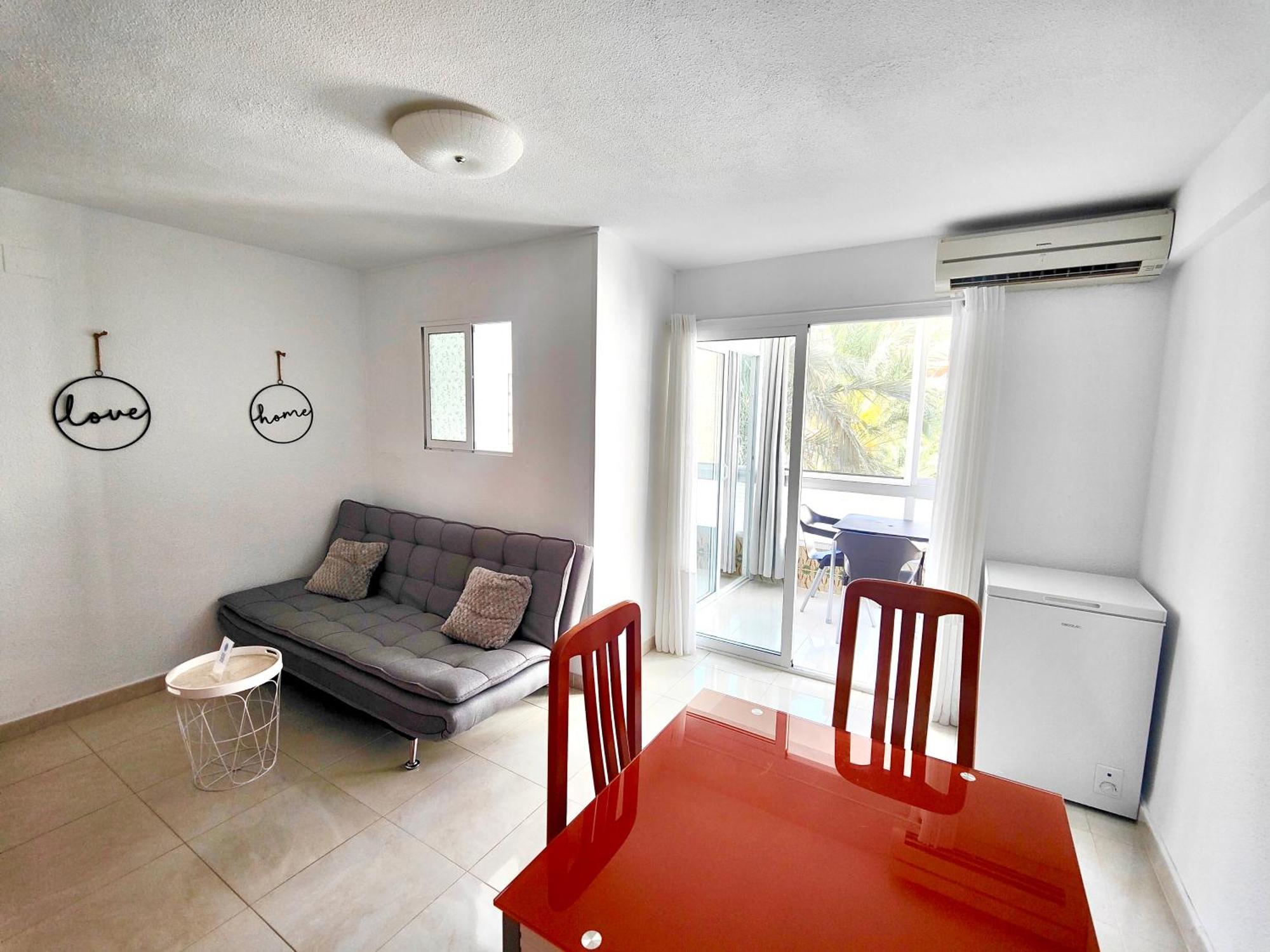 Appartement Versailles 2-9 *