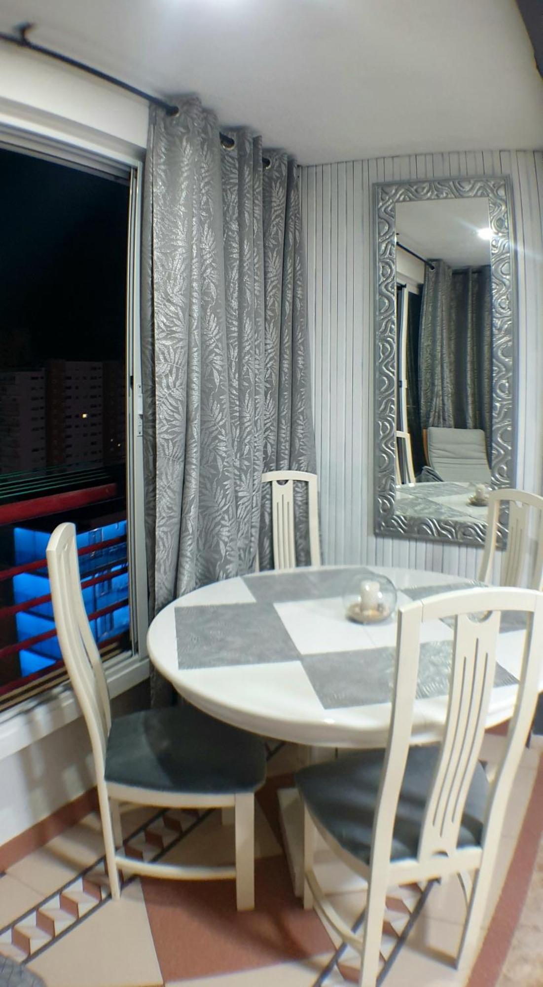Apartment California En Benidorm, 1 Min Playa Levante, Wi-fi, Ac Y Parking Benidorm