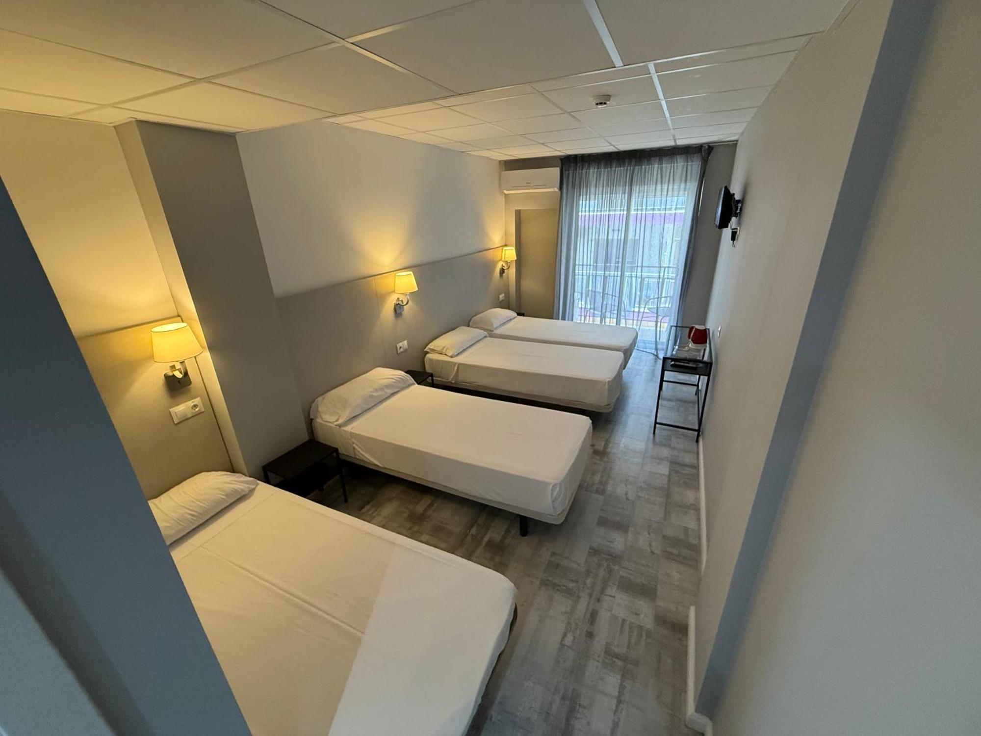 Hotel Bed And Breakfast Benidorm 2*