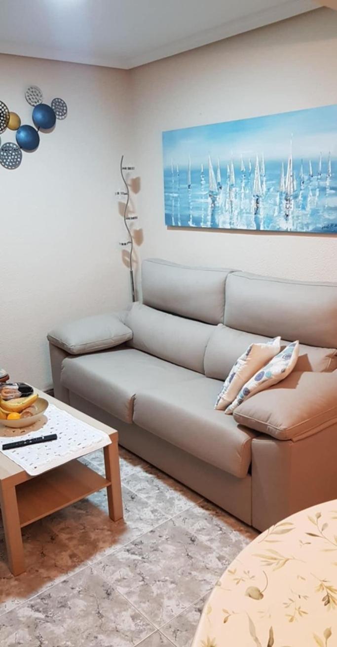 Apartment Cozy Just 8 Min Walk From The Beach!