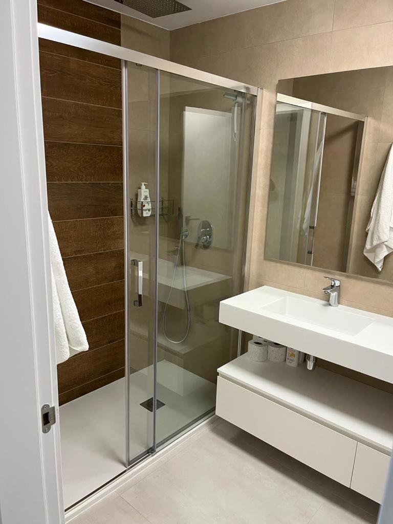 Apartment Sunset Waves - Modern Luxury 2 Bedroom
