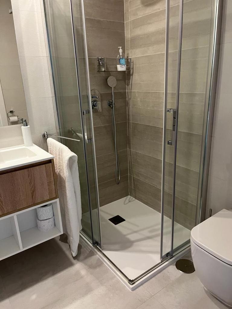 Sunset Waves - Modern Luxury 2 Bedroom Apartment *
