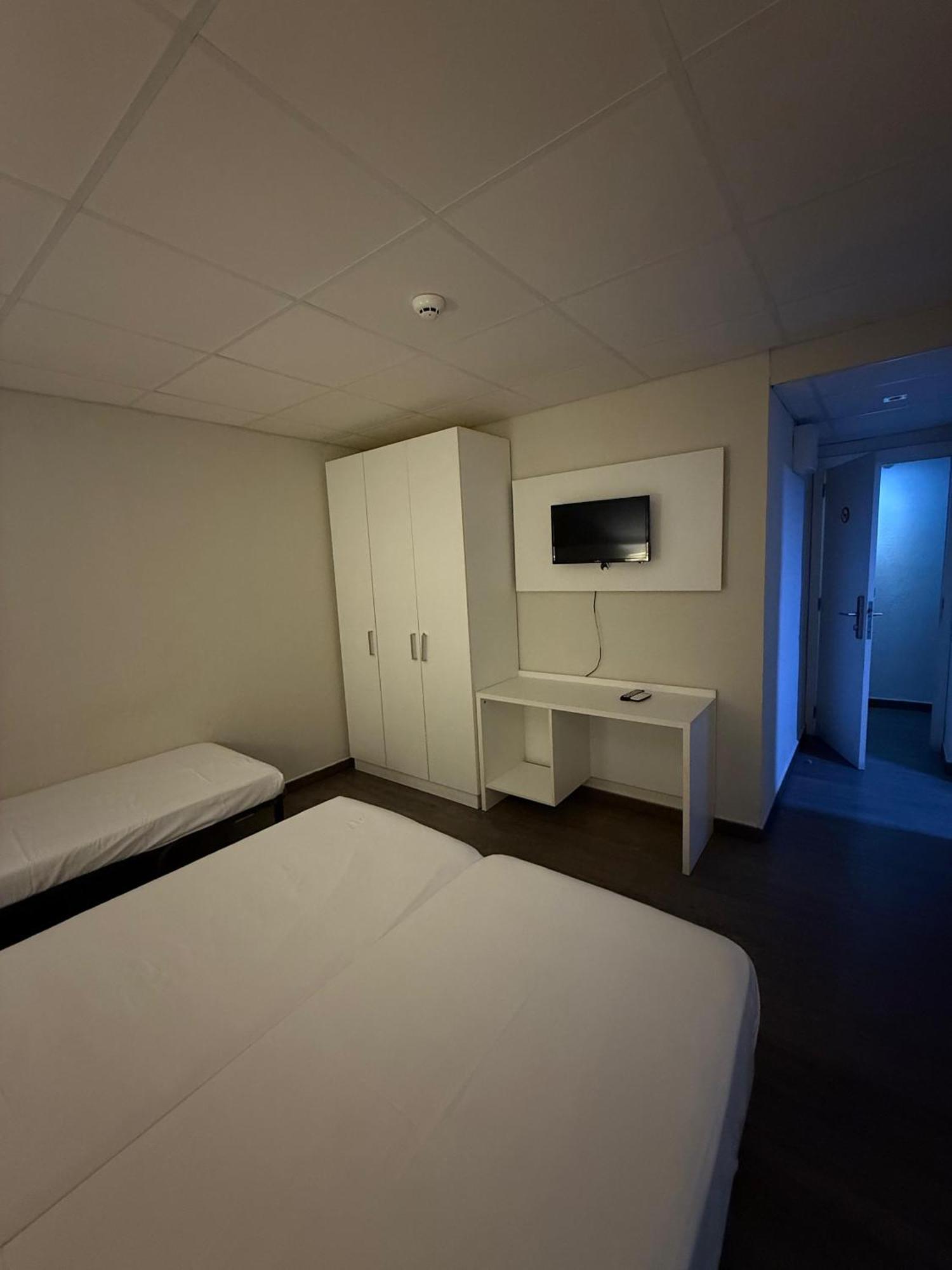 Guest house Hostal B And B Benidorm Benidorm