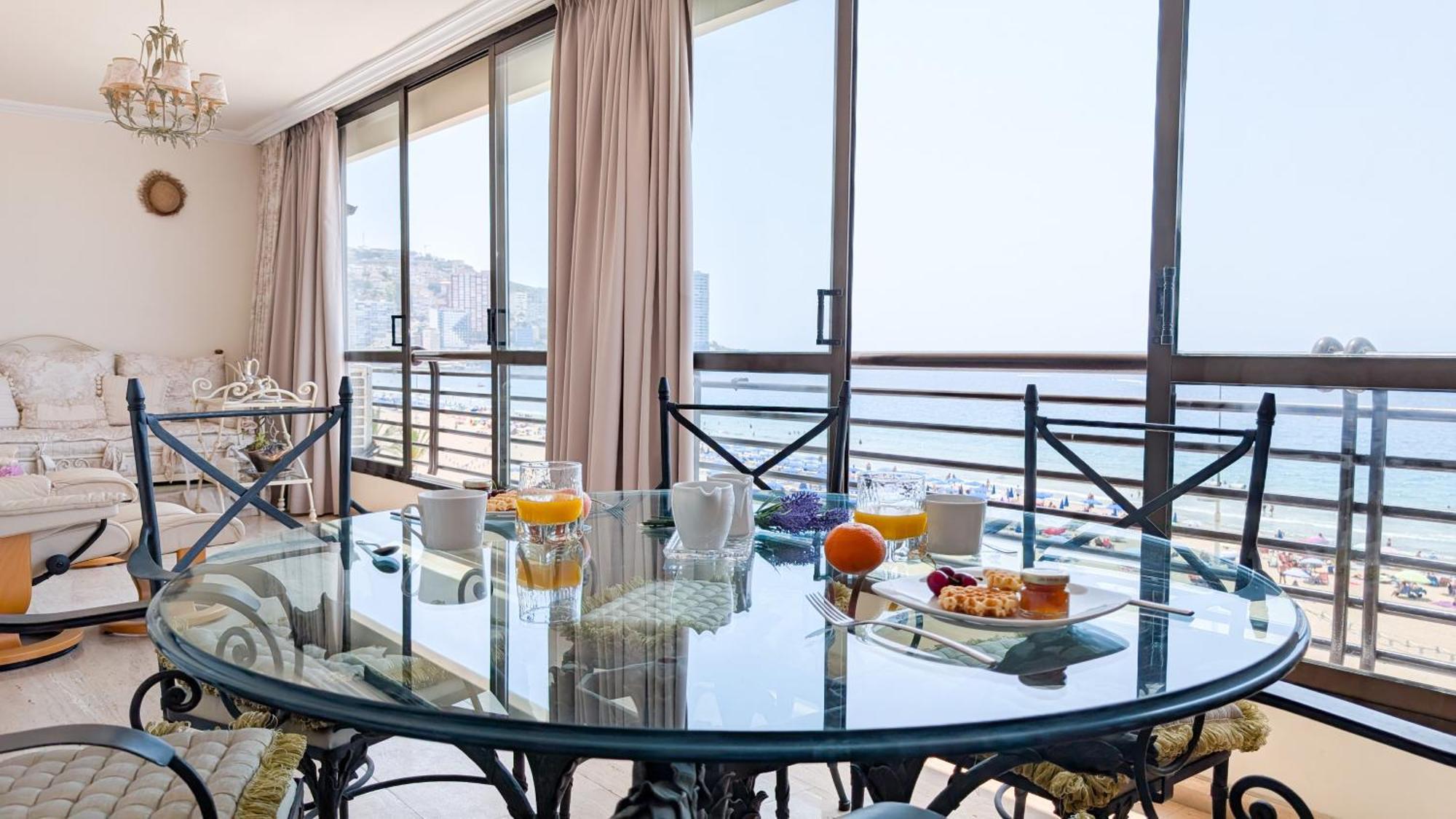 Apartamento Arenas Beachfront