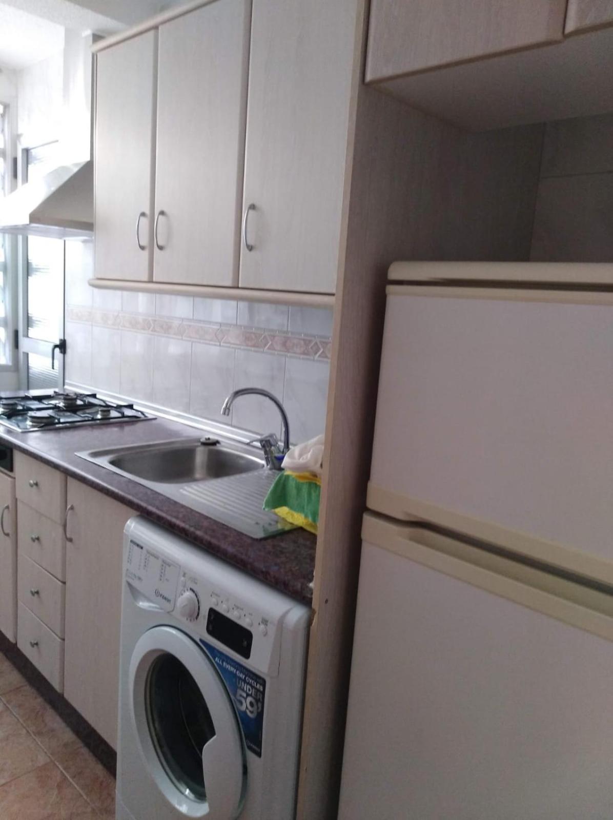 Benidorm- Piscina Y Parking Apartamento *