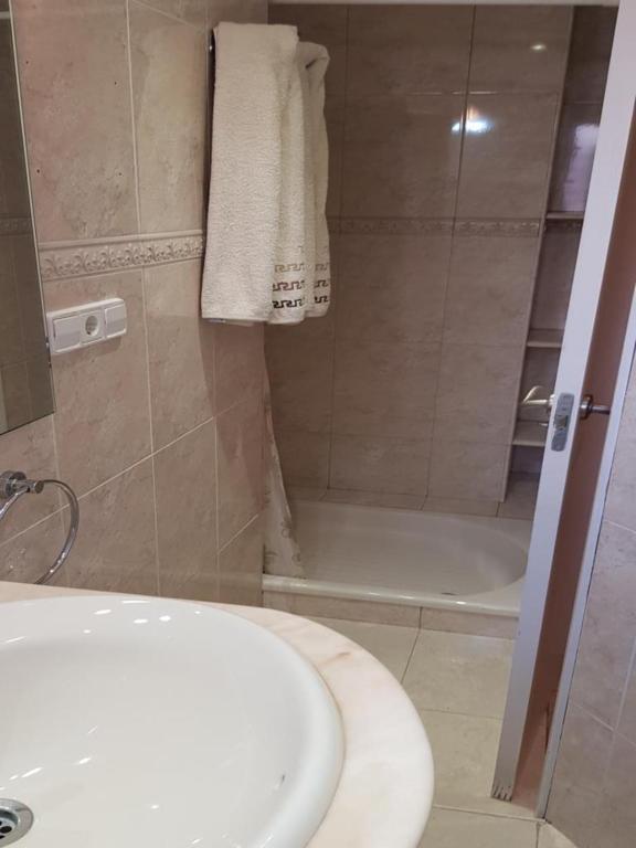 Apartamento Fin Semana Apts, 4a6 Pax 2ªlinea Playa, Con Aire, Piscina, Garaje