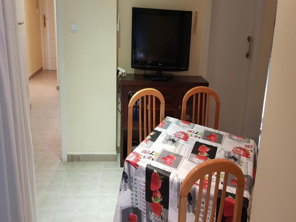 Fin Semana Apts, 4a6 Pax 2ªlinea Playa, Con Aire, Piscina, Garaje Benidorm