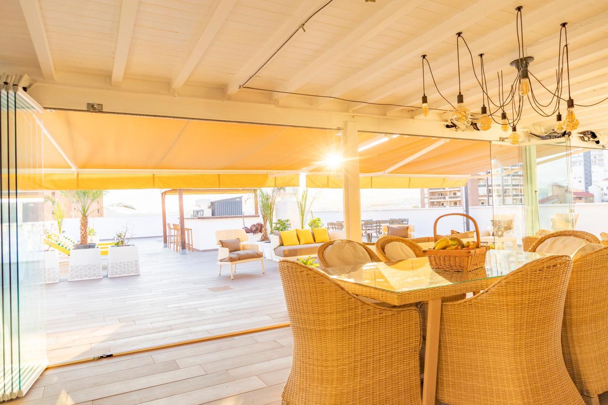 Atico Con Enorme Terraza Y Chill Out Particular *
